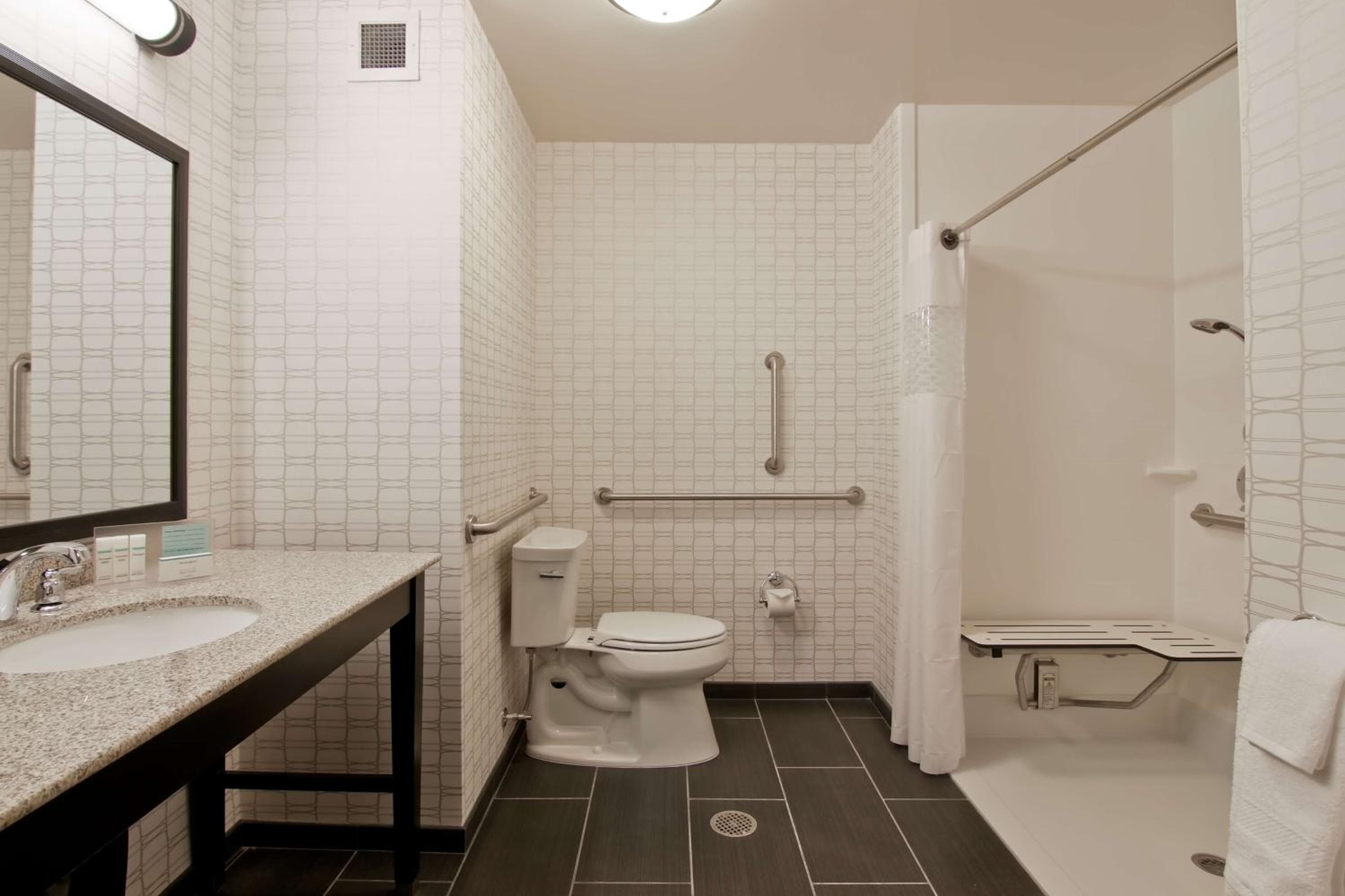 Hampton Inn & Suites Bellevue Downtown/Seattle