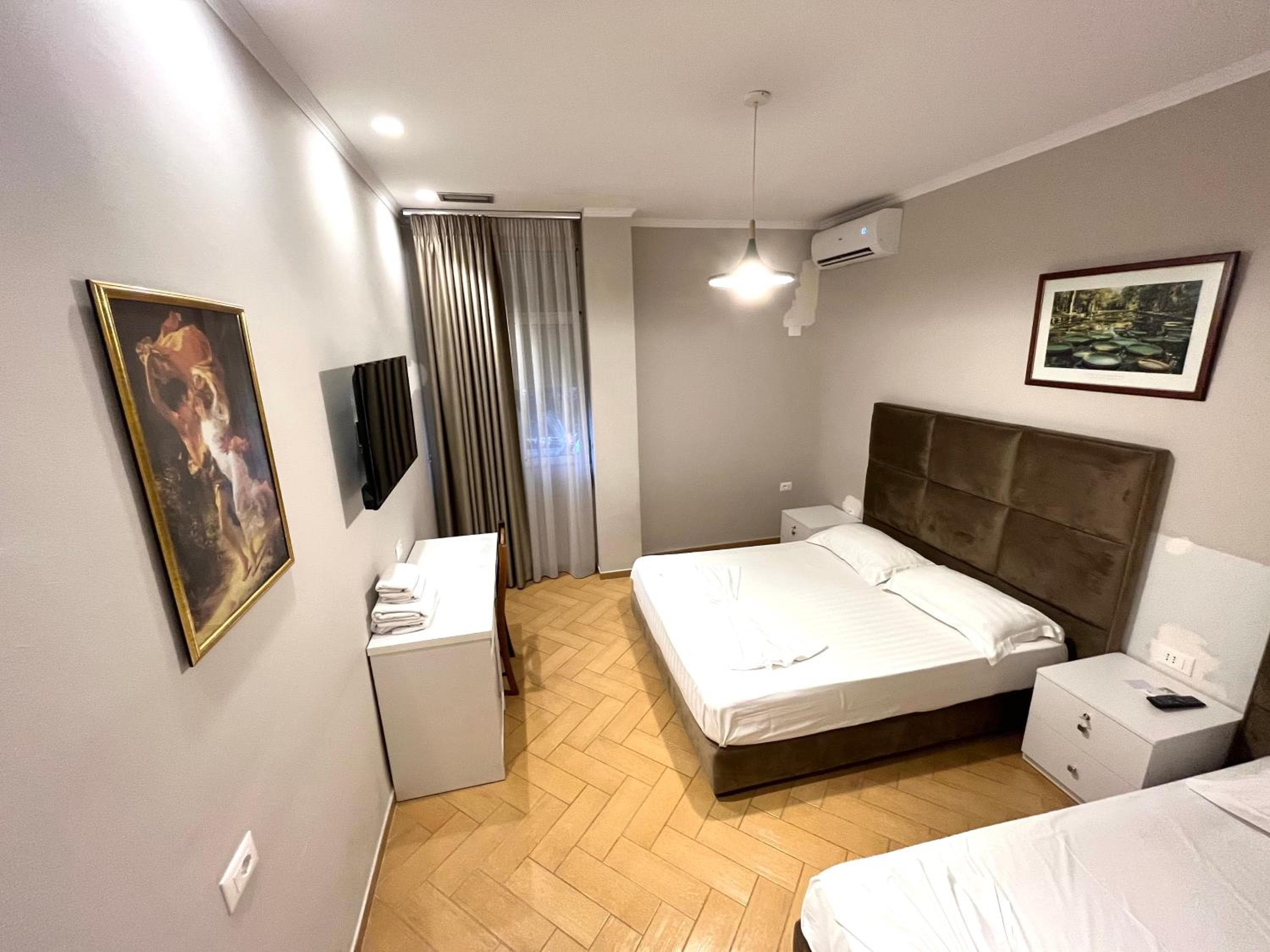 HOTEL NOBEL CENTER