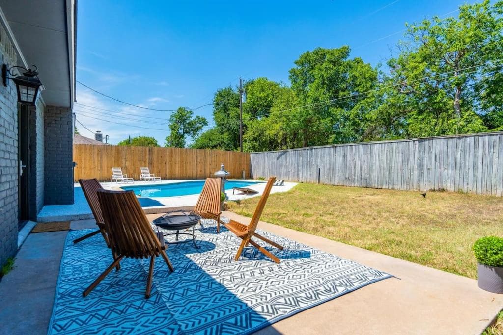 The Sinatra - Fun 5BD Home Huge Pool Game Room