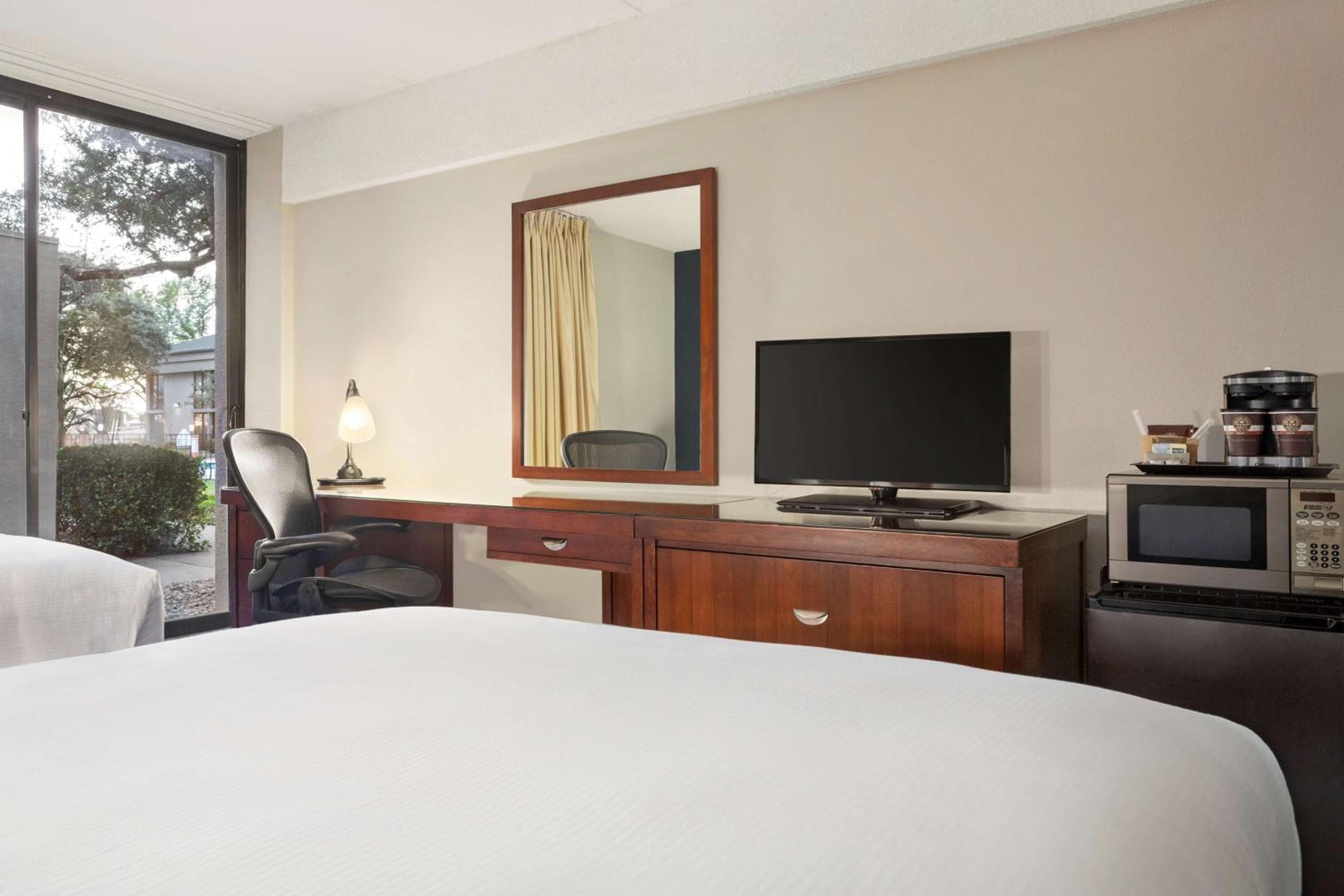 DoubleTree by Hilton DFW Airport North
