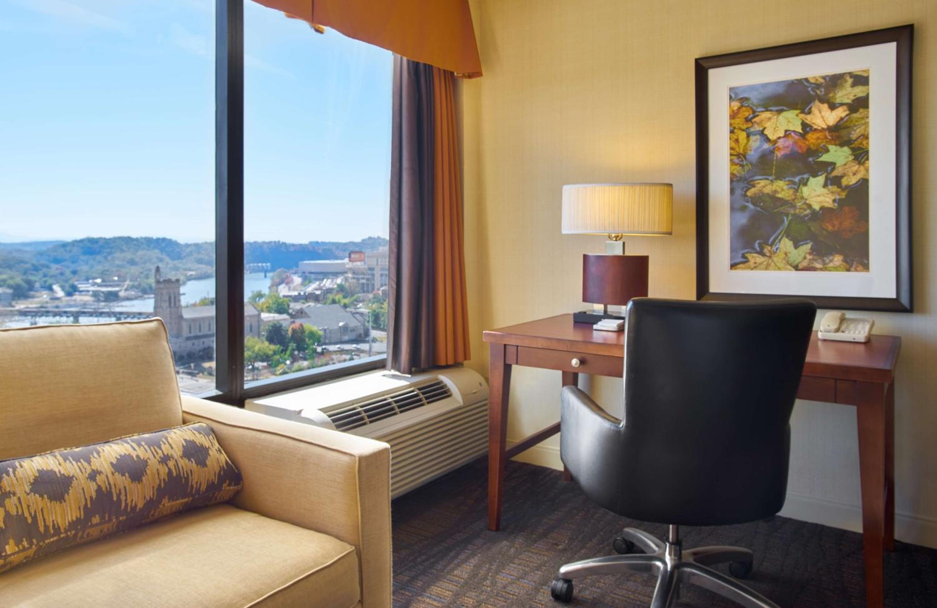 Hilton Knoxville