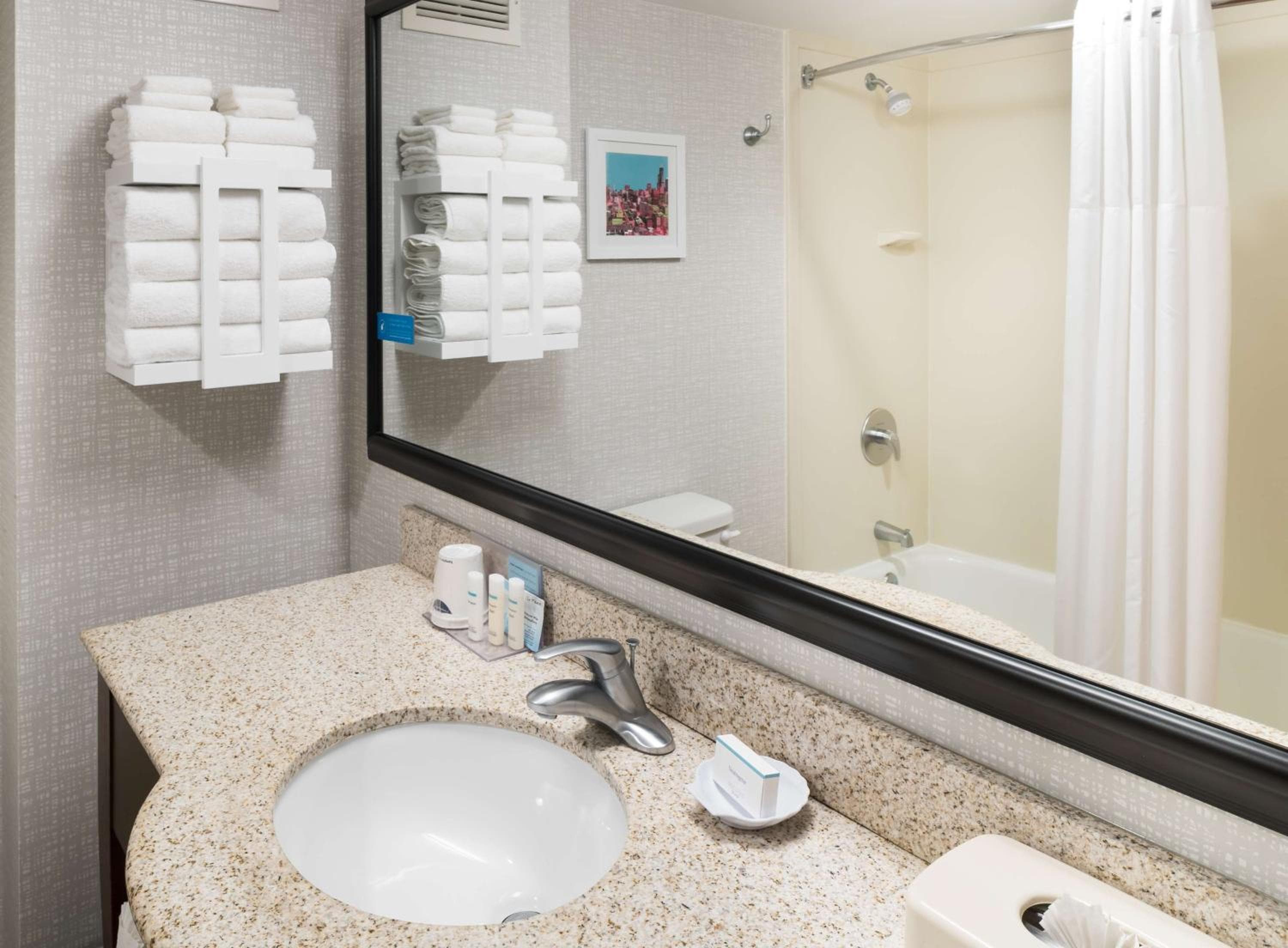 Hampton Inn & Suites Chicago North Shore