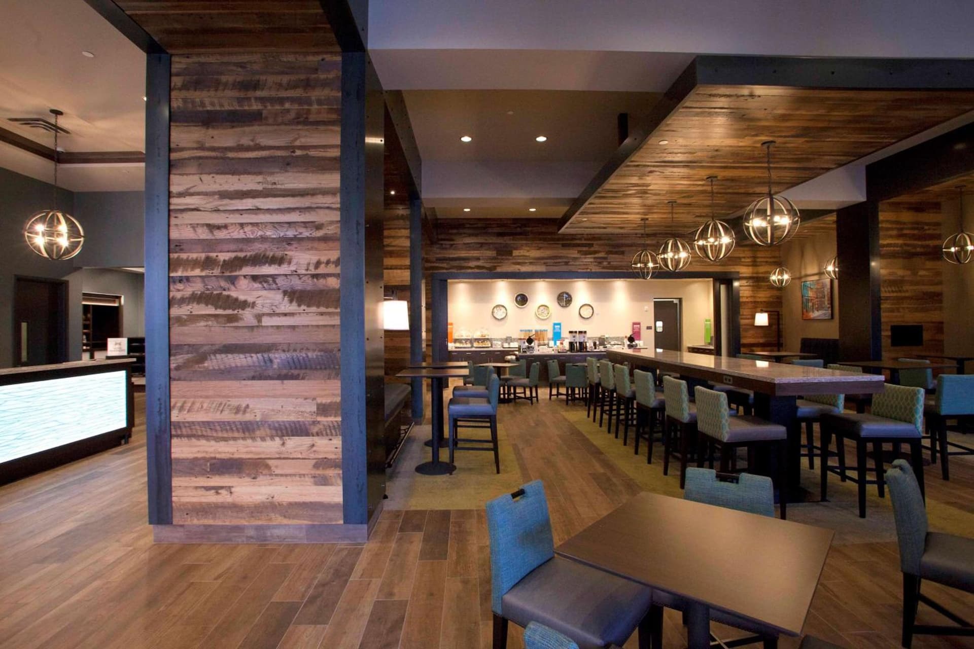 Hampton Inn & Suites St. Paul Downtown