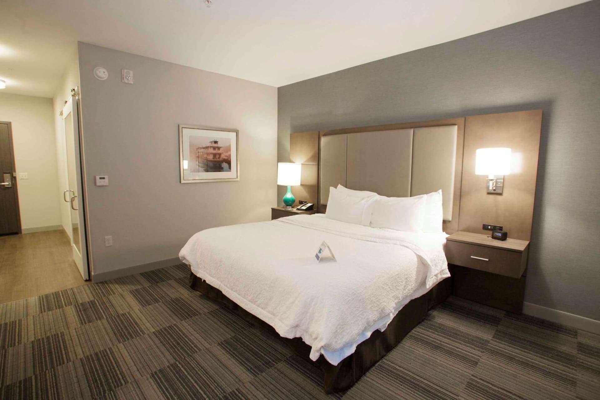 Hampton Inn & Suites St. Paul Downtown