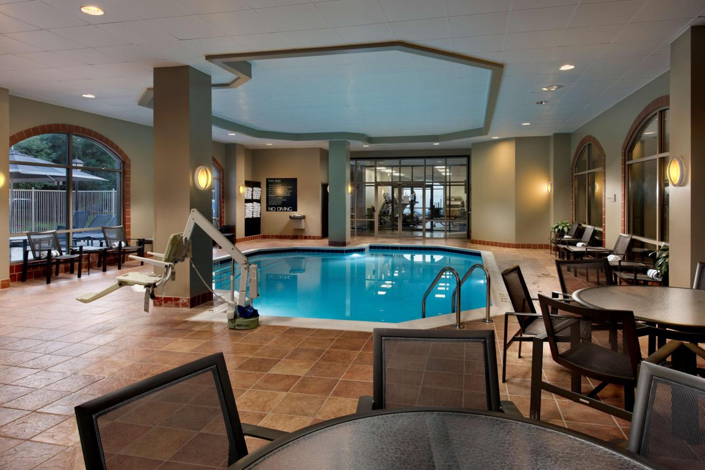 Embassy Suites by Hilton Austin Arboretum