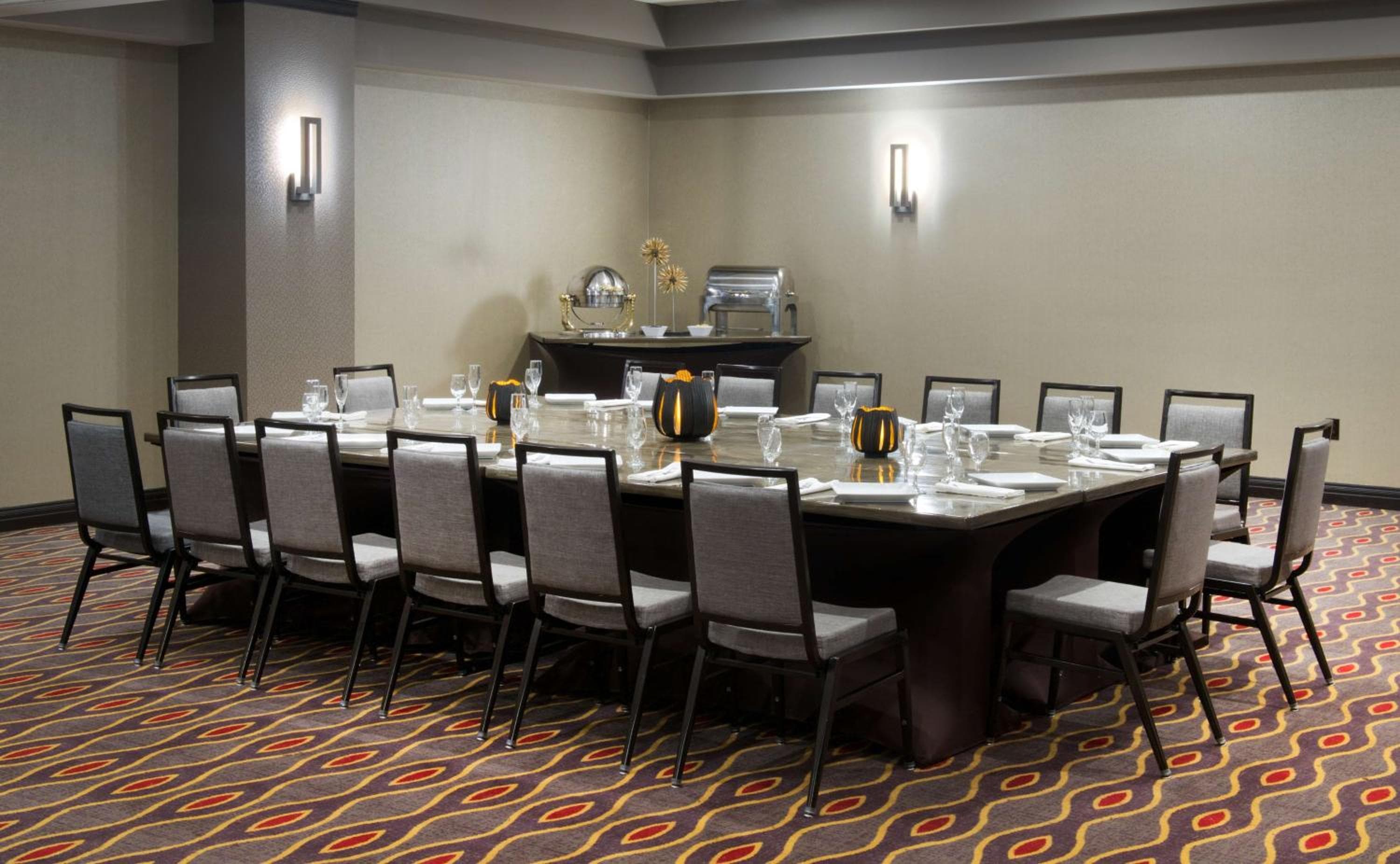 Embassy Suites by Hilton Dulles Airport