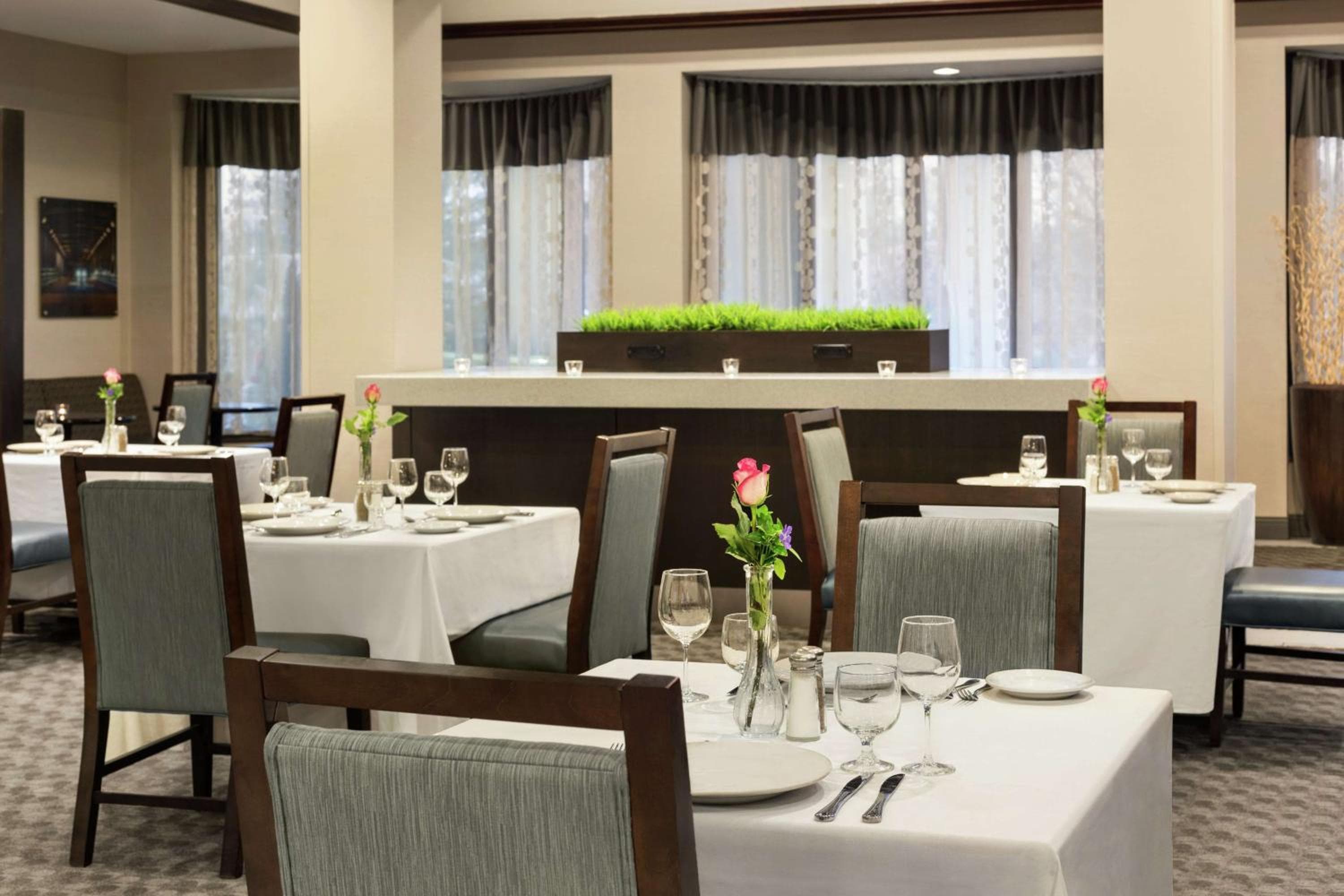 DoubleTree by Hilton Hotel Detroit Novi