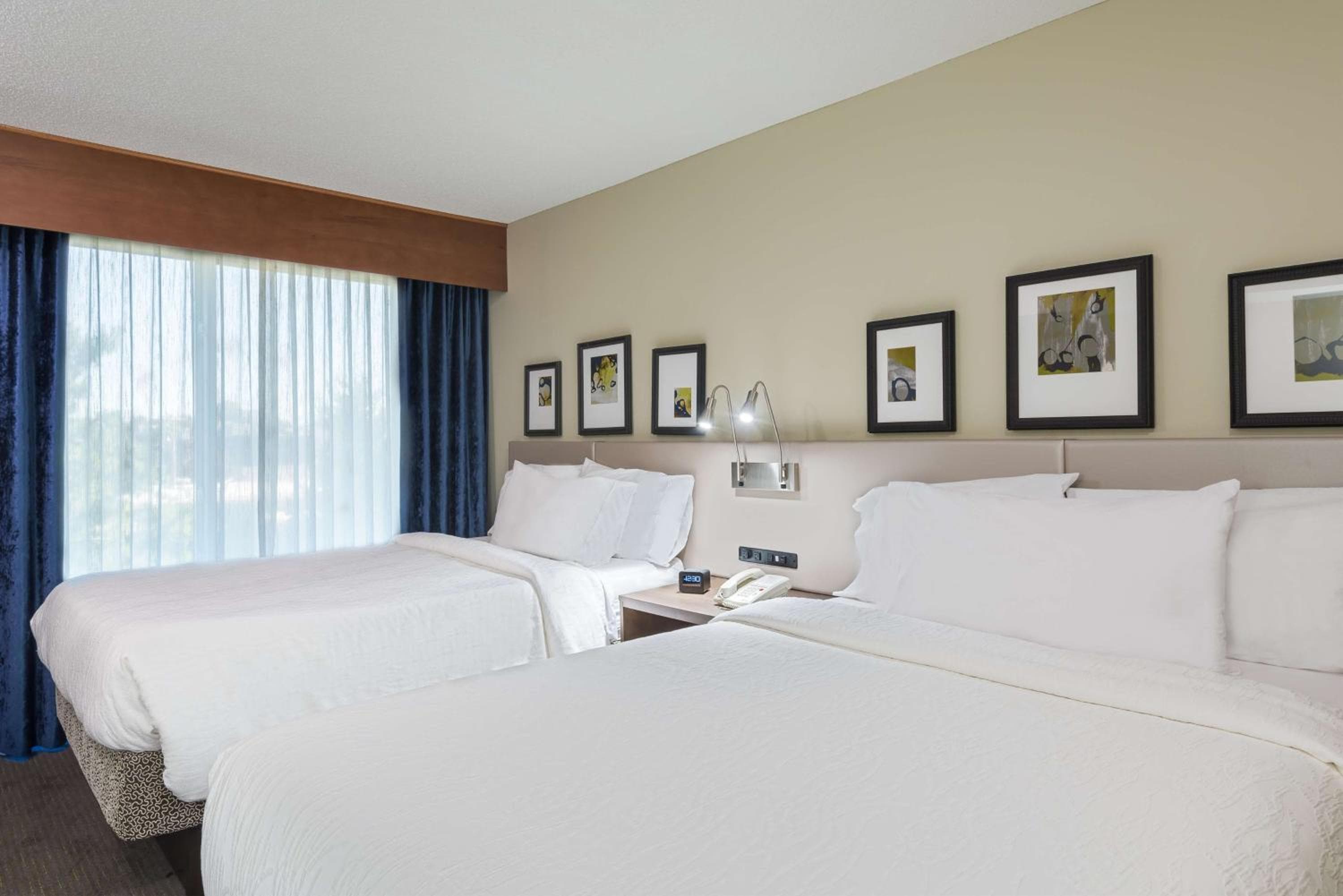 Hilton Garden Inn Westbury