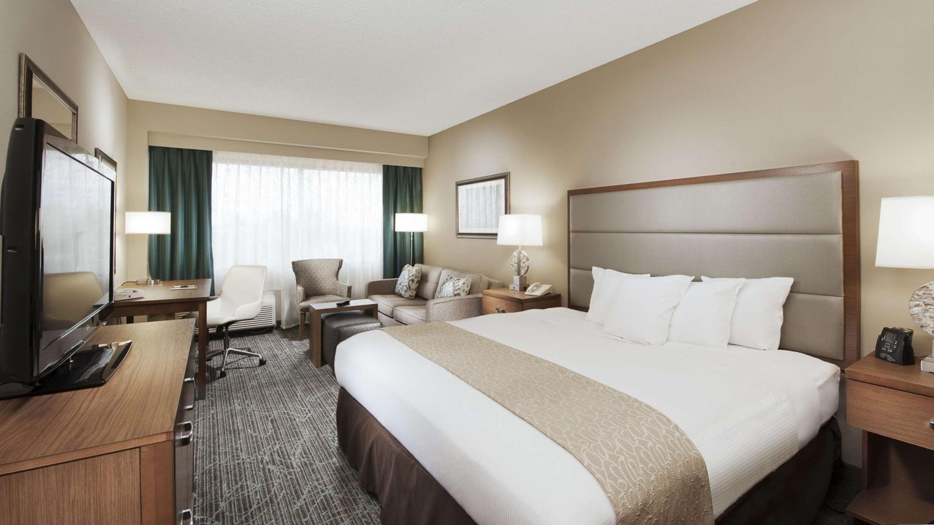 DoubleTree by Hilton Hotel West Palm Beach Airport