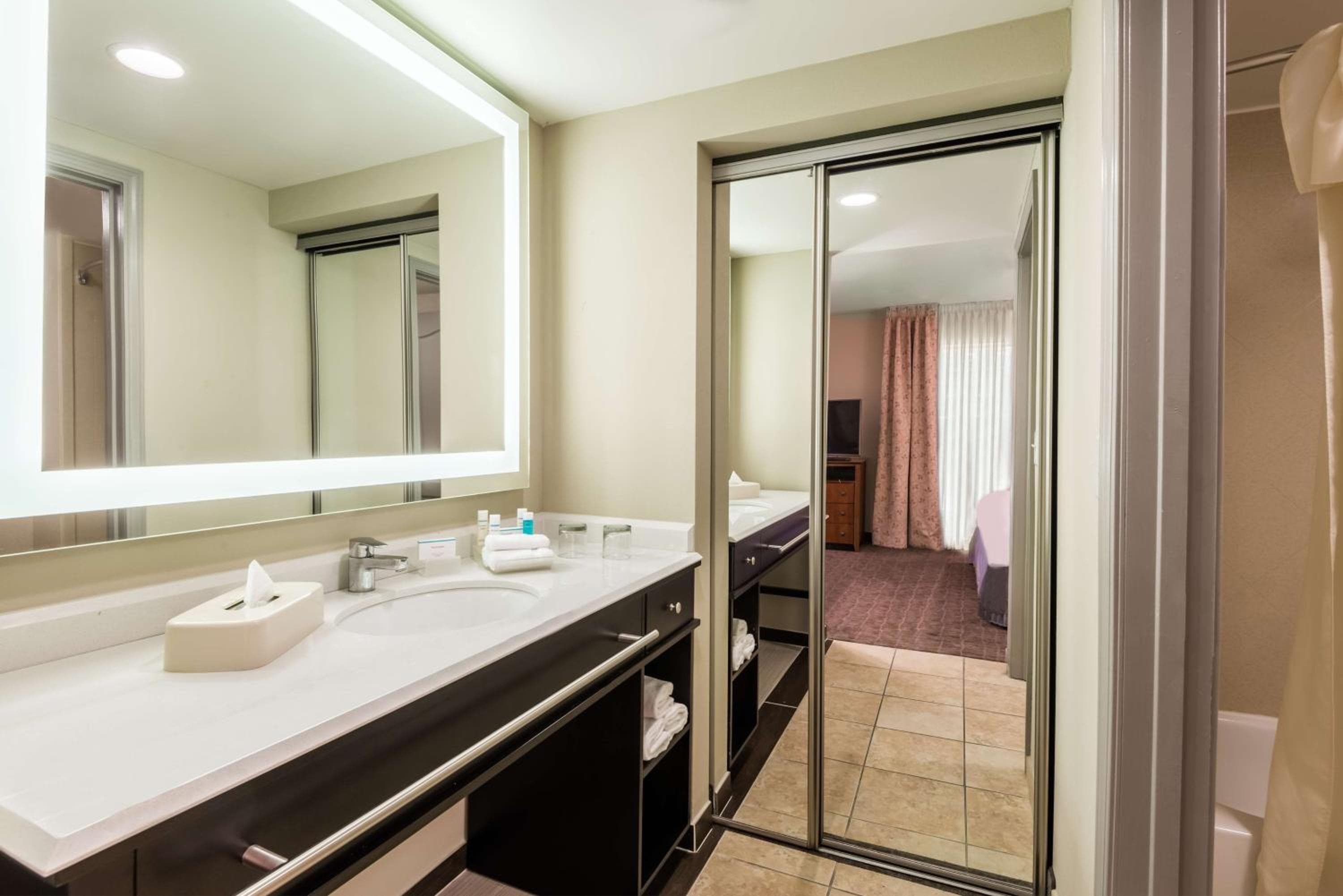 Larkspur Landing Extended Stay Suites St Louis Riverport