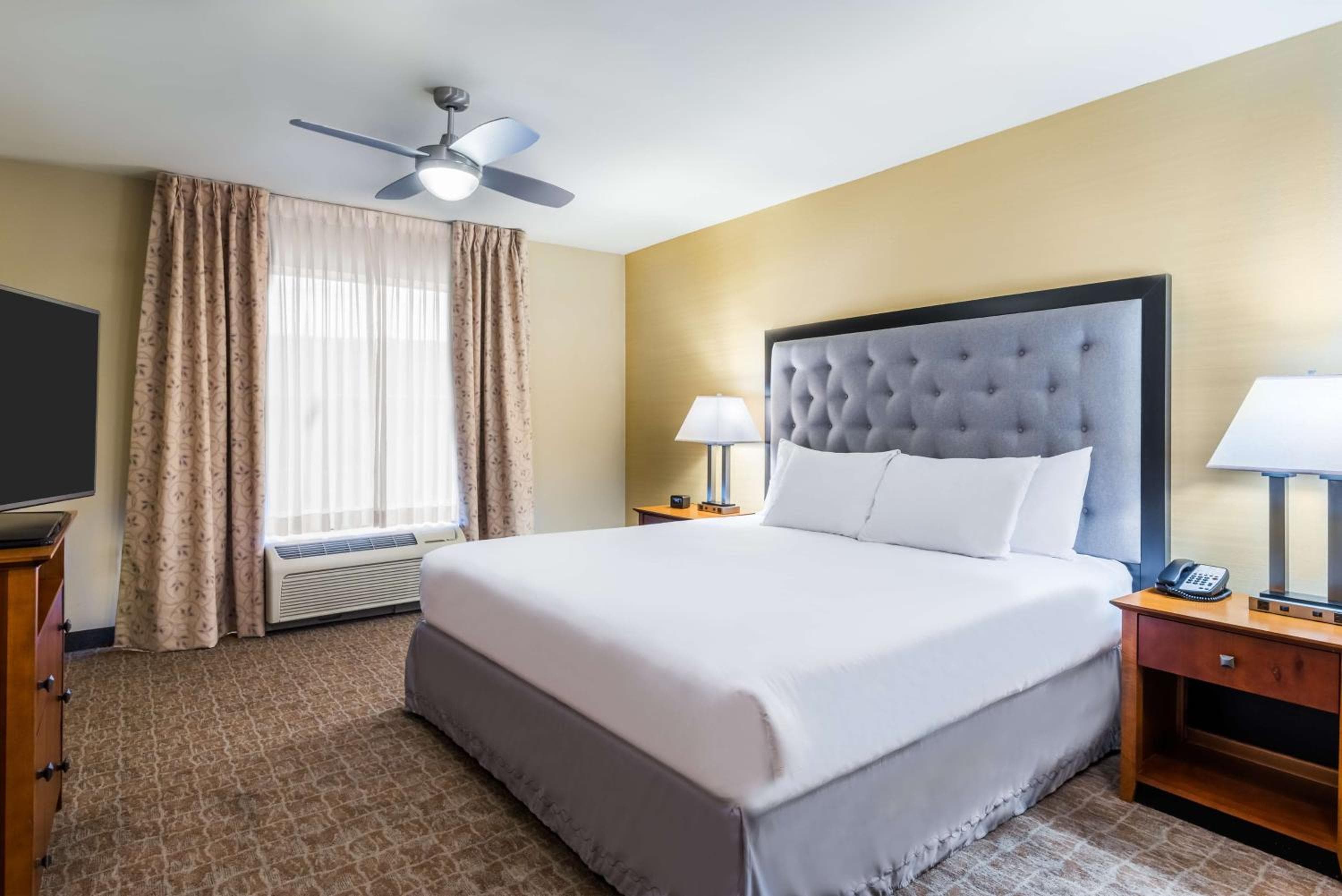 Larkspur Landing Extended Stay Suites St Louis Riverport