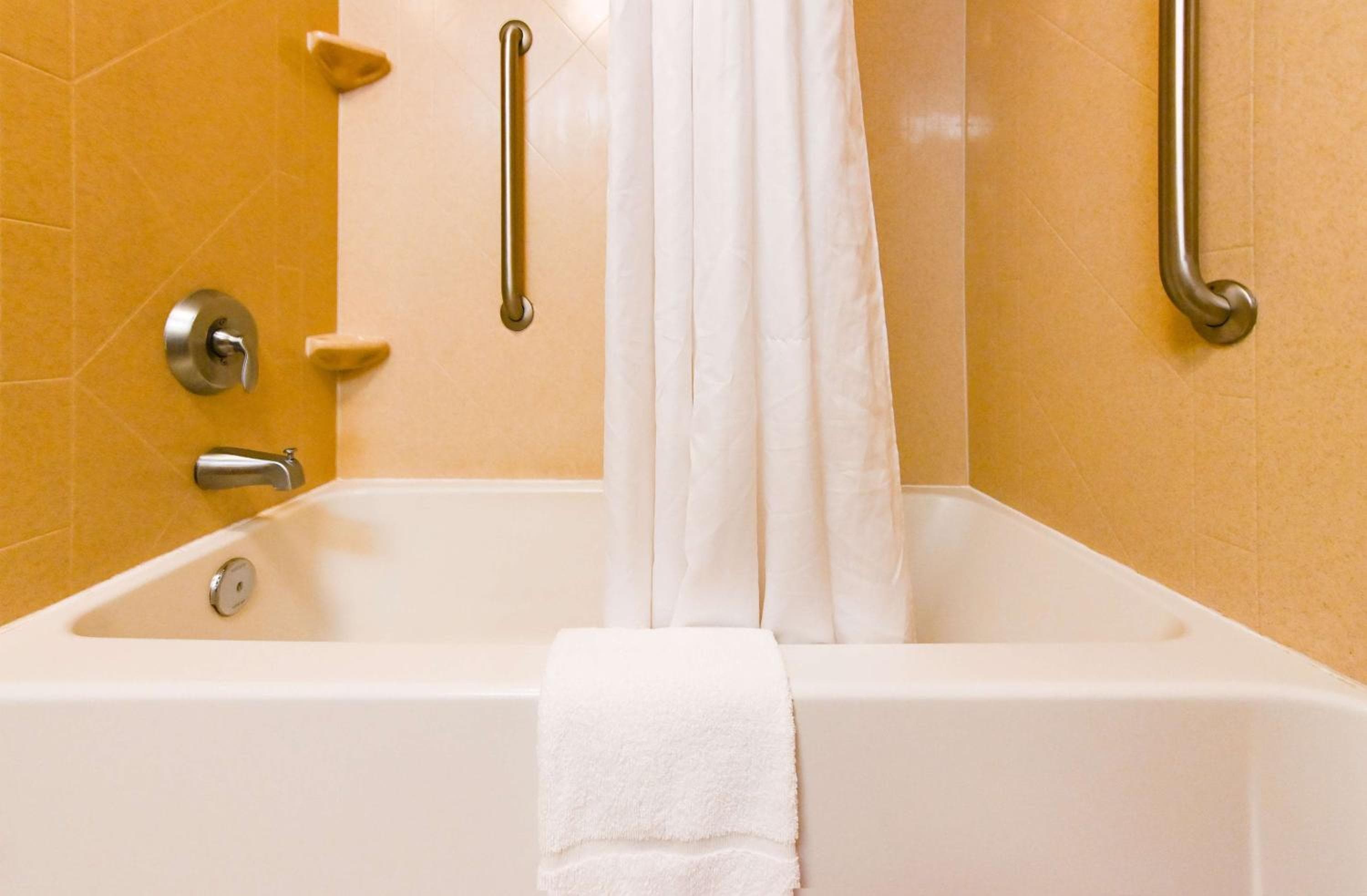 Hampton Inn & Suites Smithfield