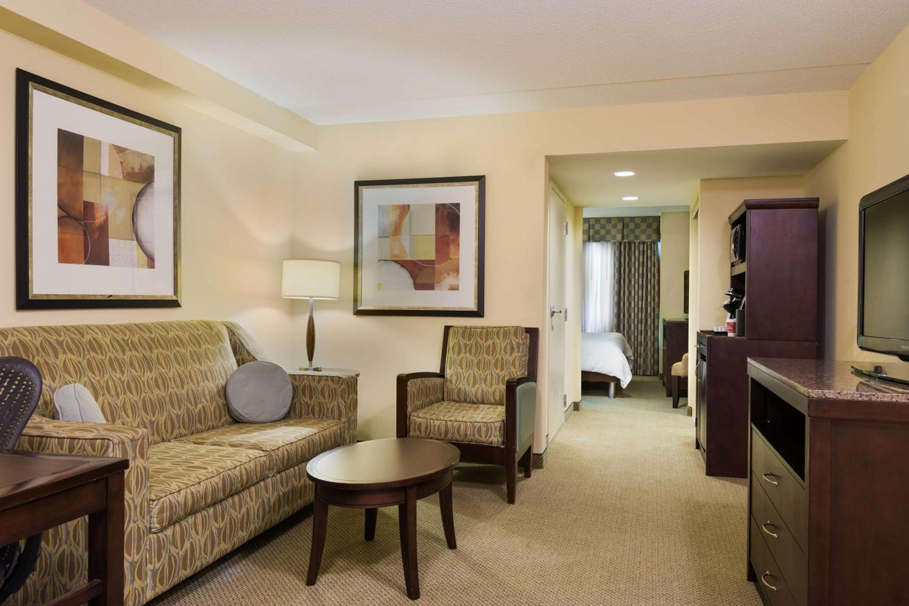 Hilton Garden Inn Waldorf