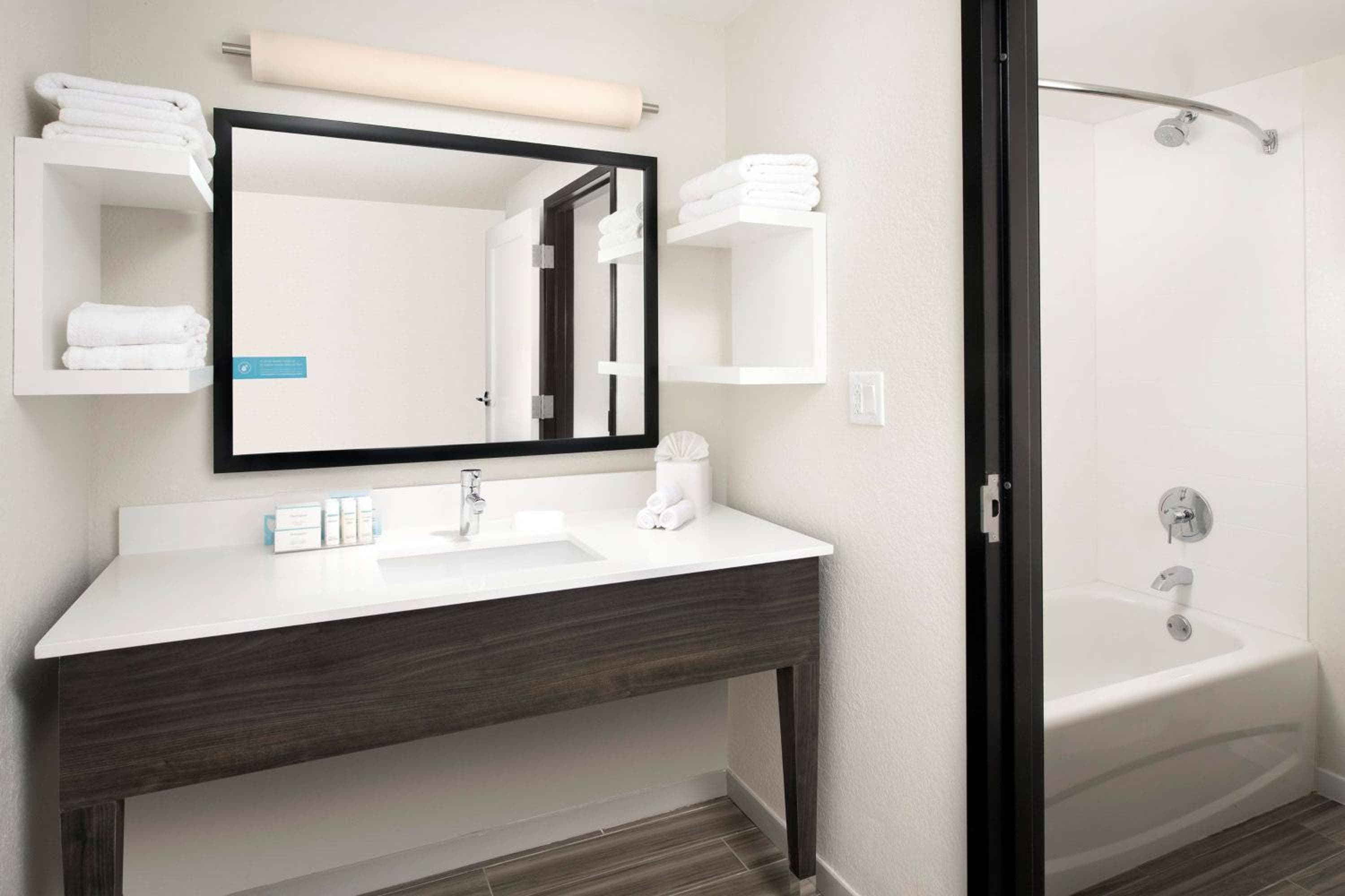 Hampton Inn & Suites Anaheim Garden Grove