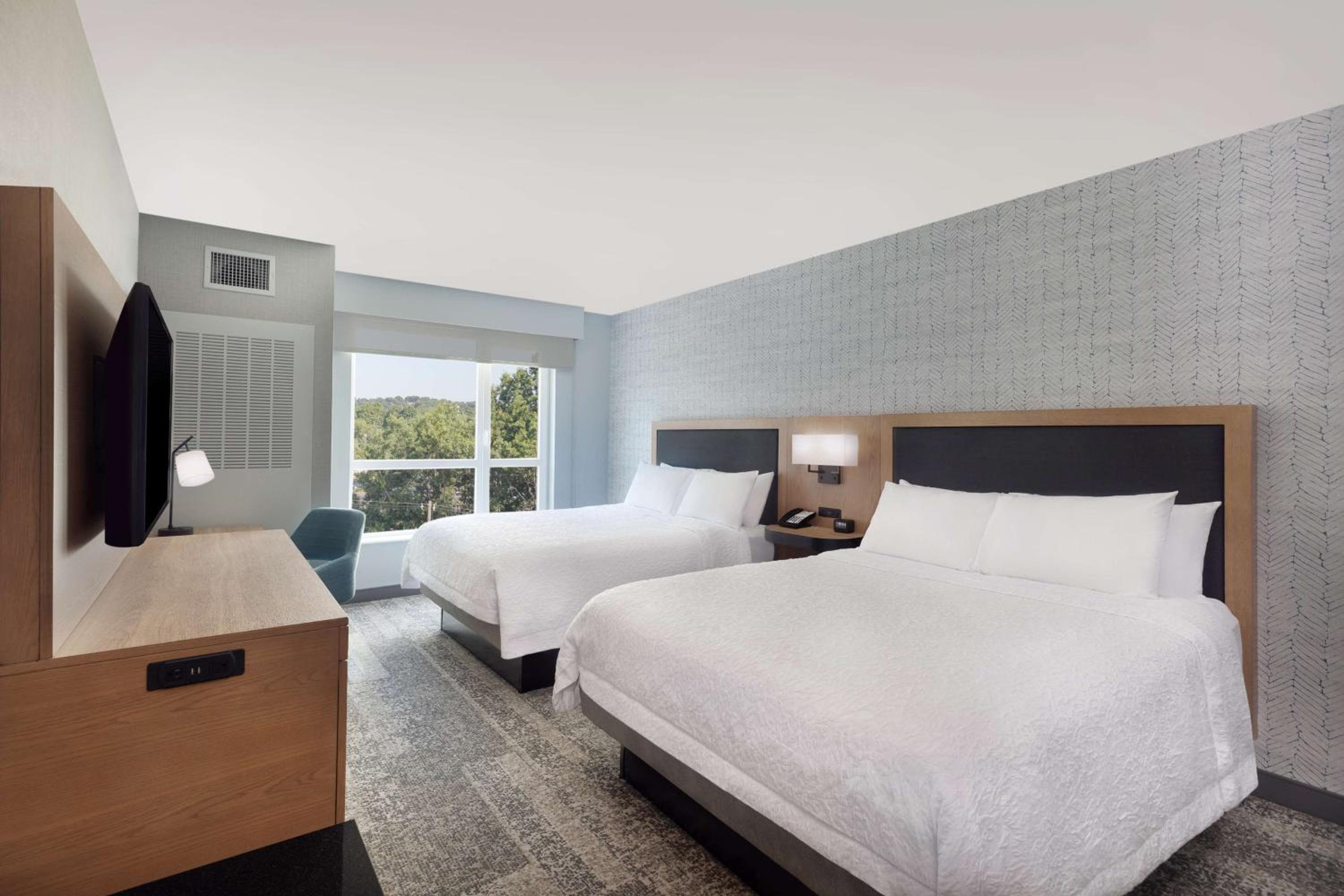 Hampton Inn & Suites Watertown Boston, Ma
