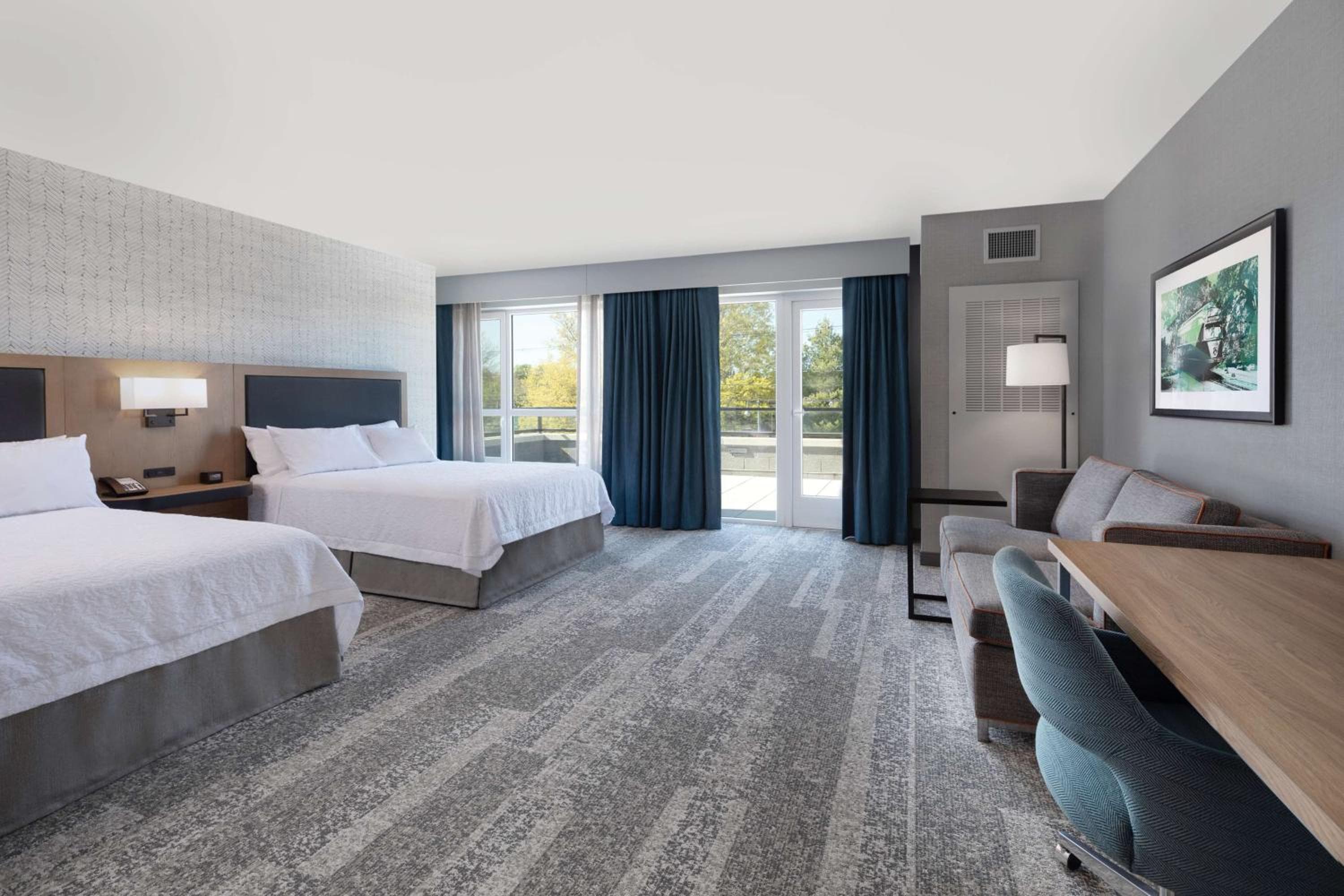 Hampton Inn & Suites Watertown Boston, Ma