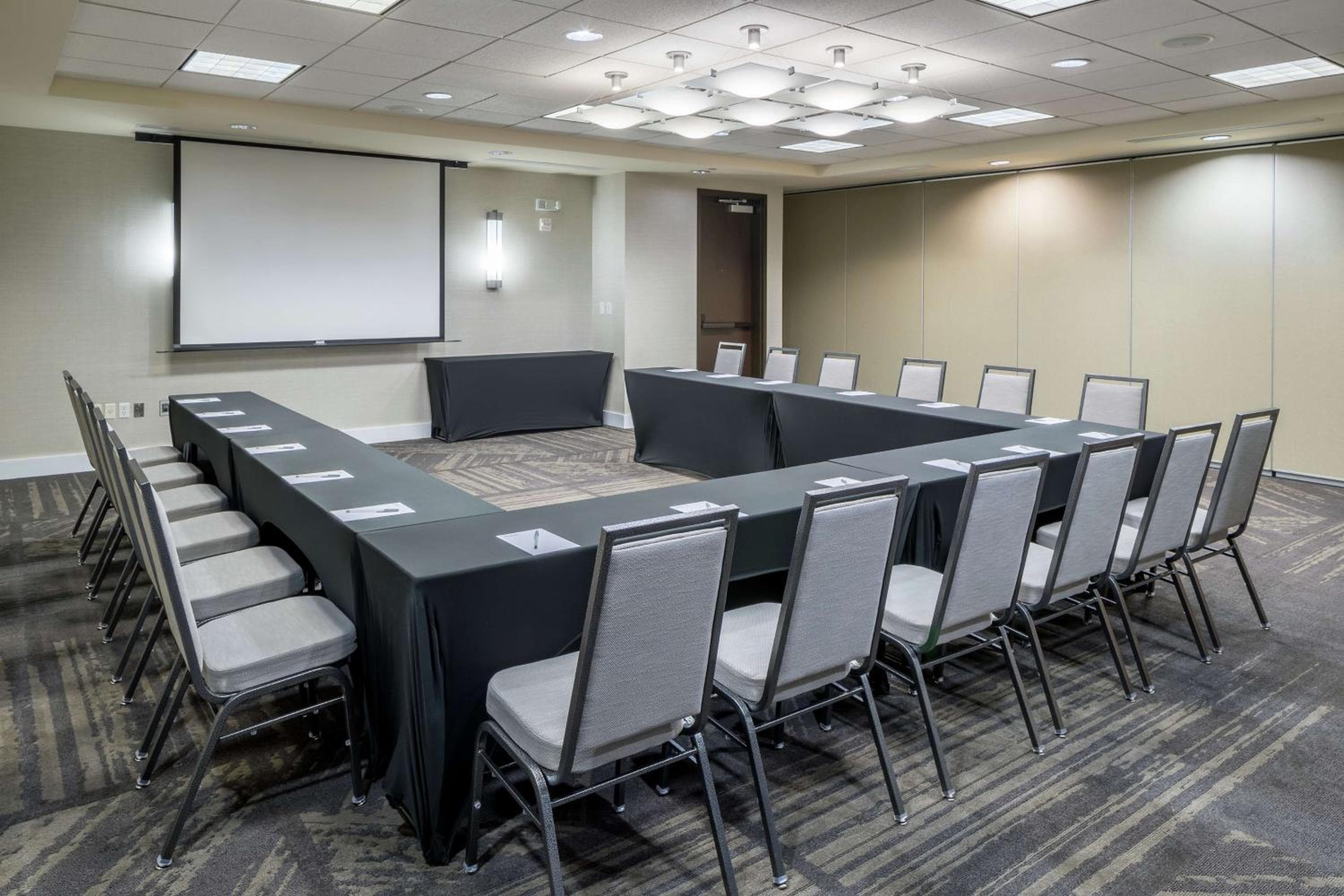 Hilton Garden Inn DFW North Grapevine