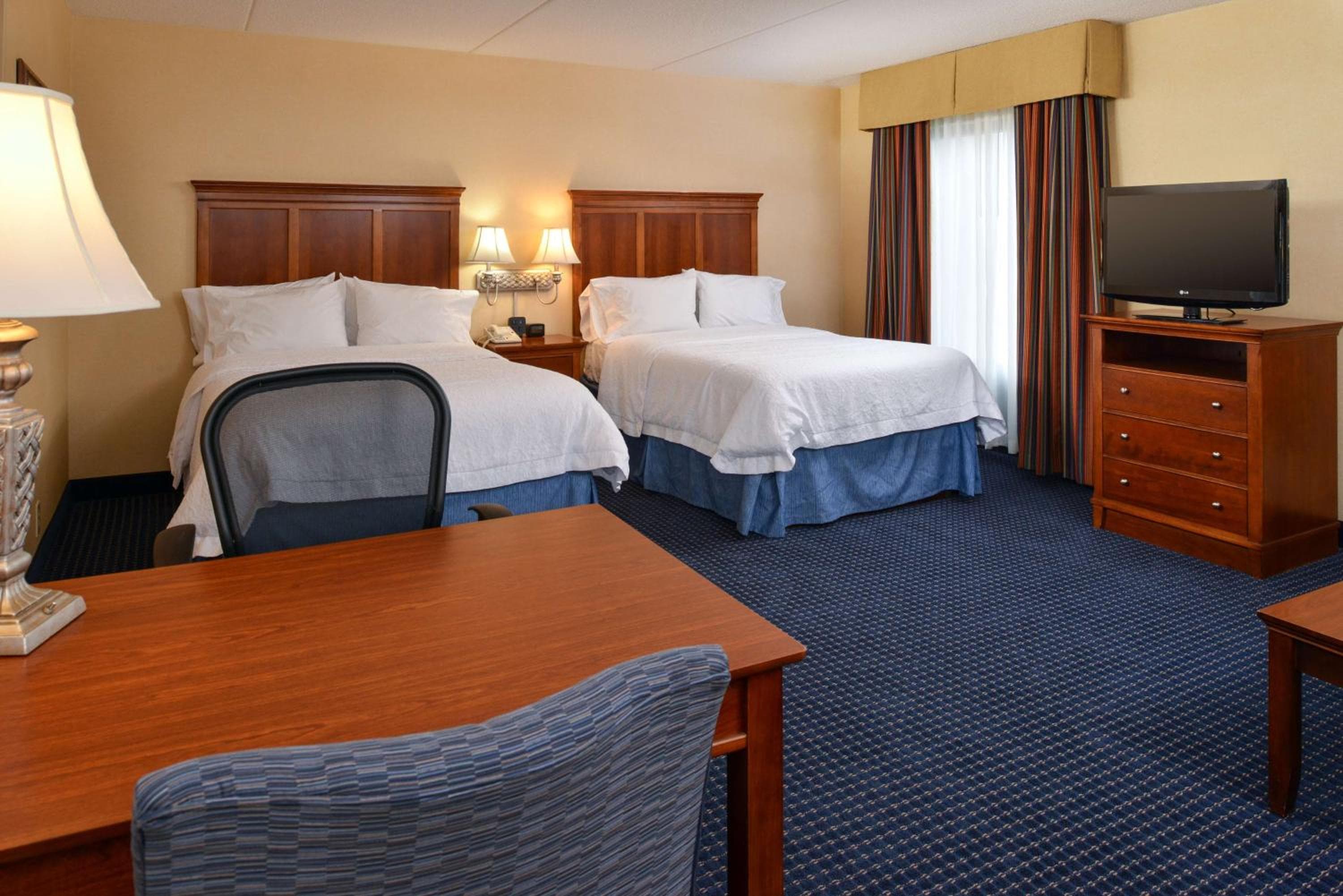 Hampton Inn and Suites Fredericksburg South