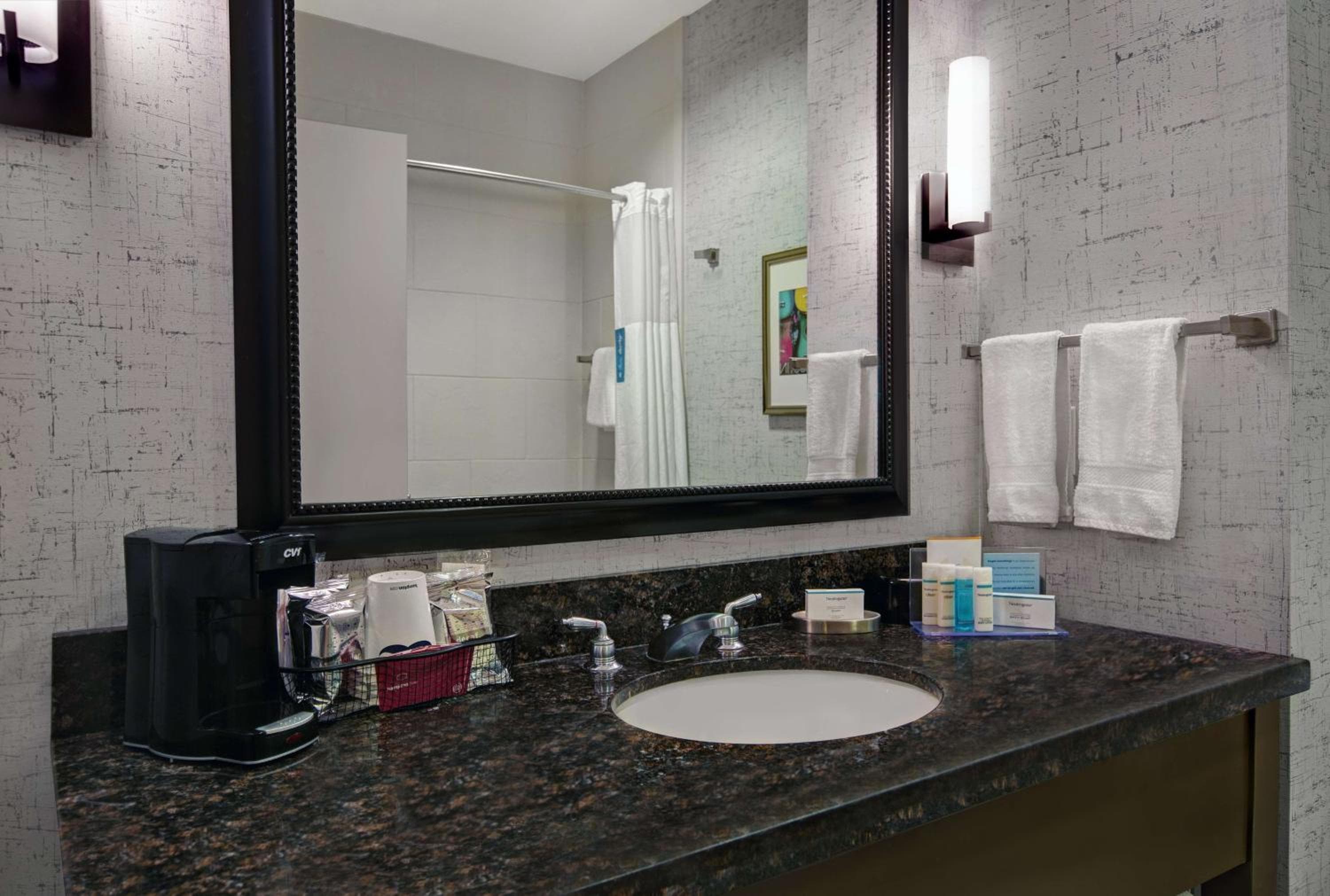 Hampton Inn and Suites Austin University Capitol