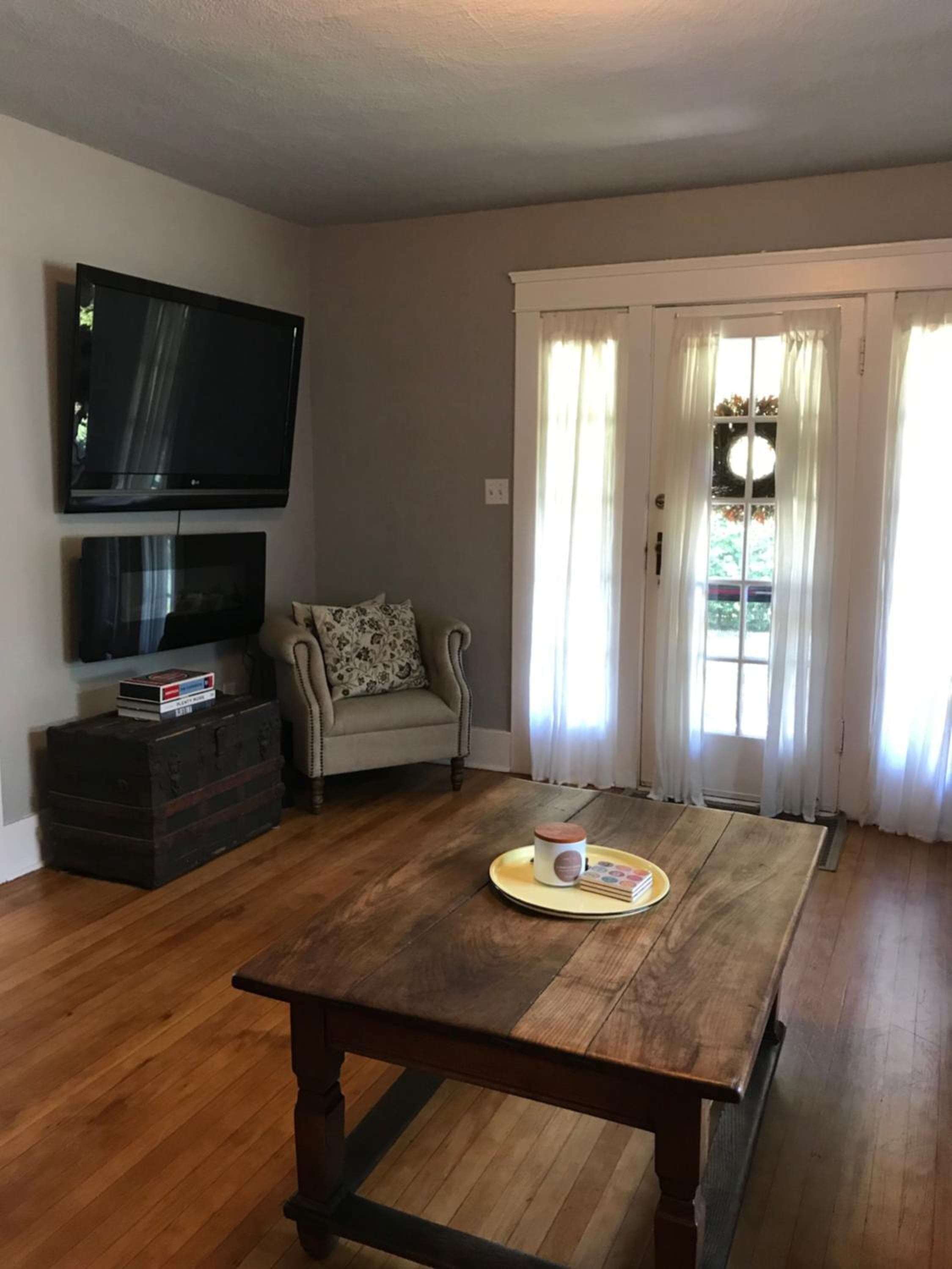 Craftsman Casita in Glendora