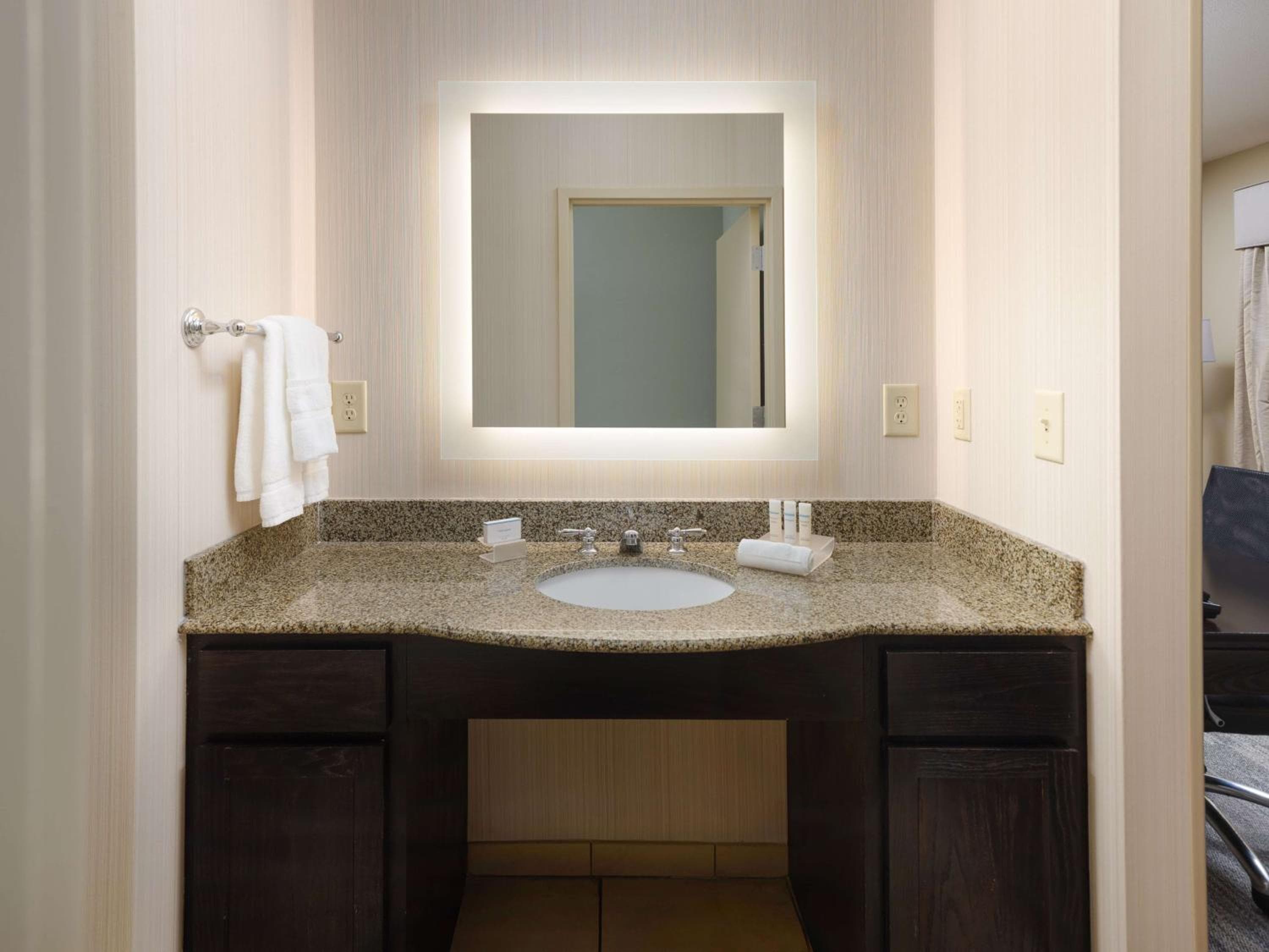 Homewood Suites by Hilton Atlanta NW/Kennesaw-Town Center