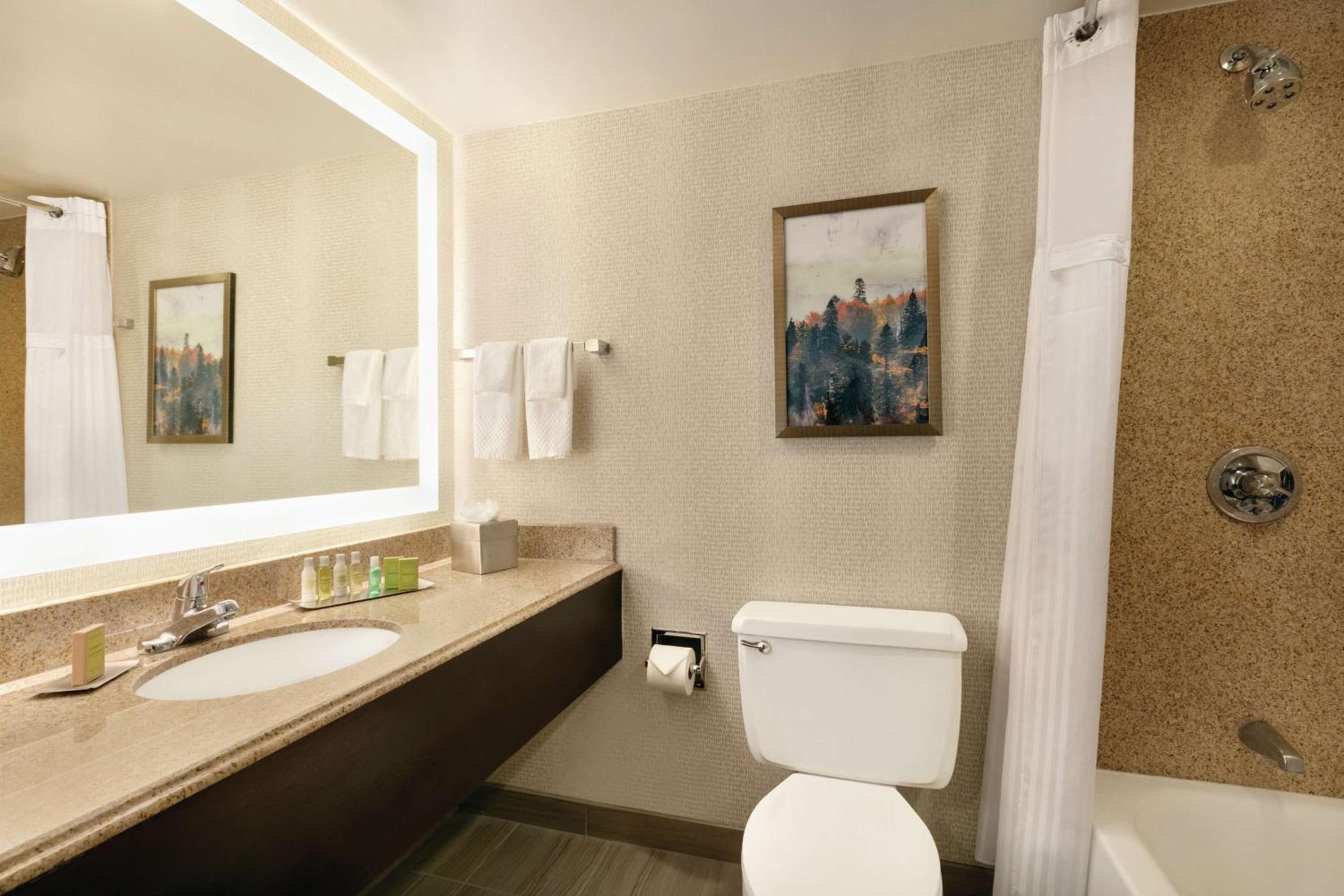 DoubleTree by Hilton Atlanta Northeast/Northlake