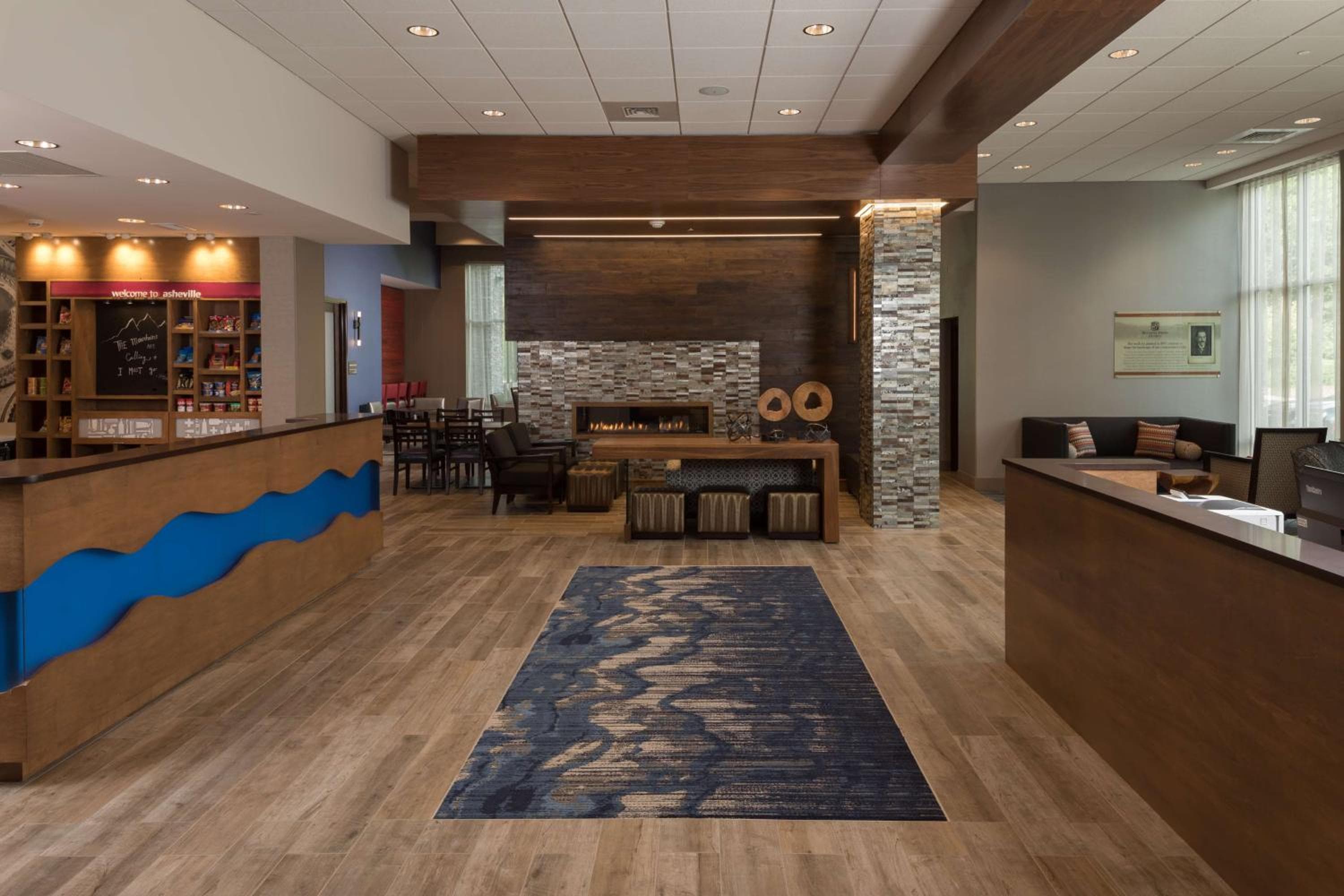 Hampton Inn & Suites-Asheville Biltmore Village, NC