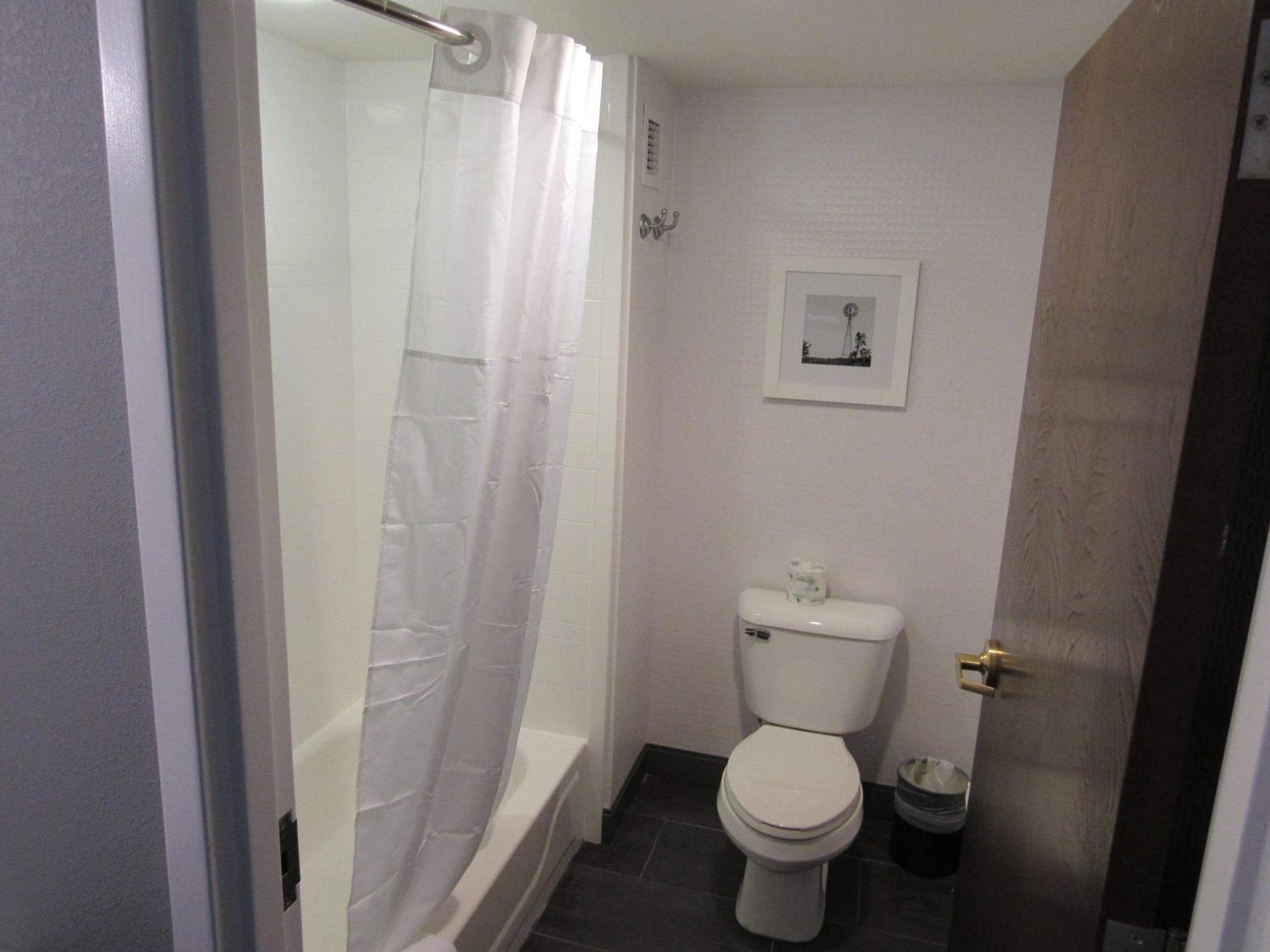 Hampton Inn & Suites Newtown