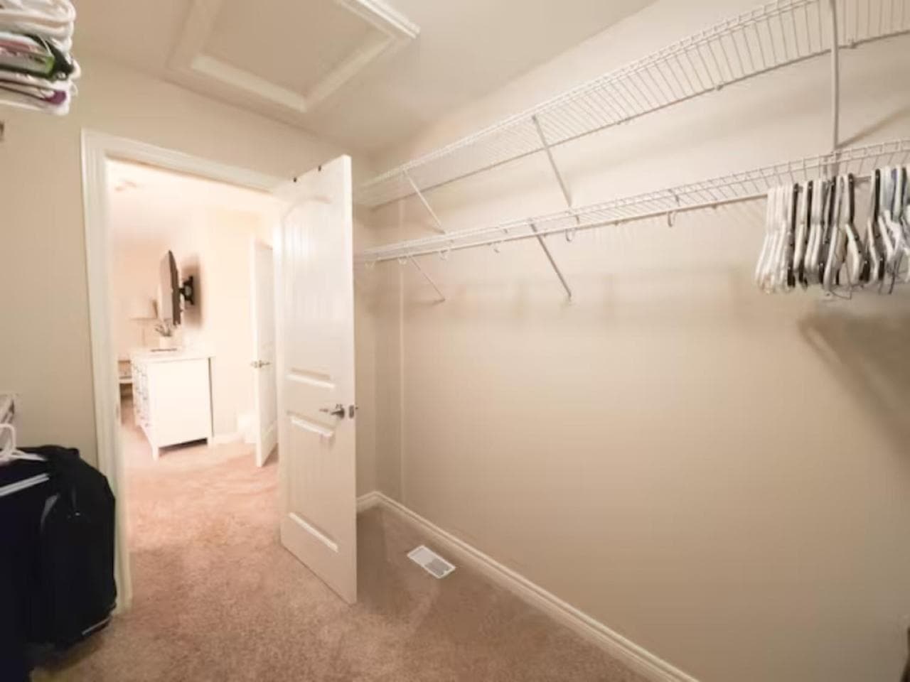 Inspired Stay close to Niagara *4B & 2King Beds*