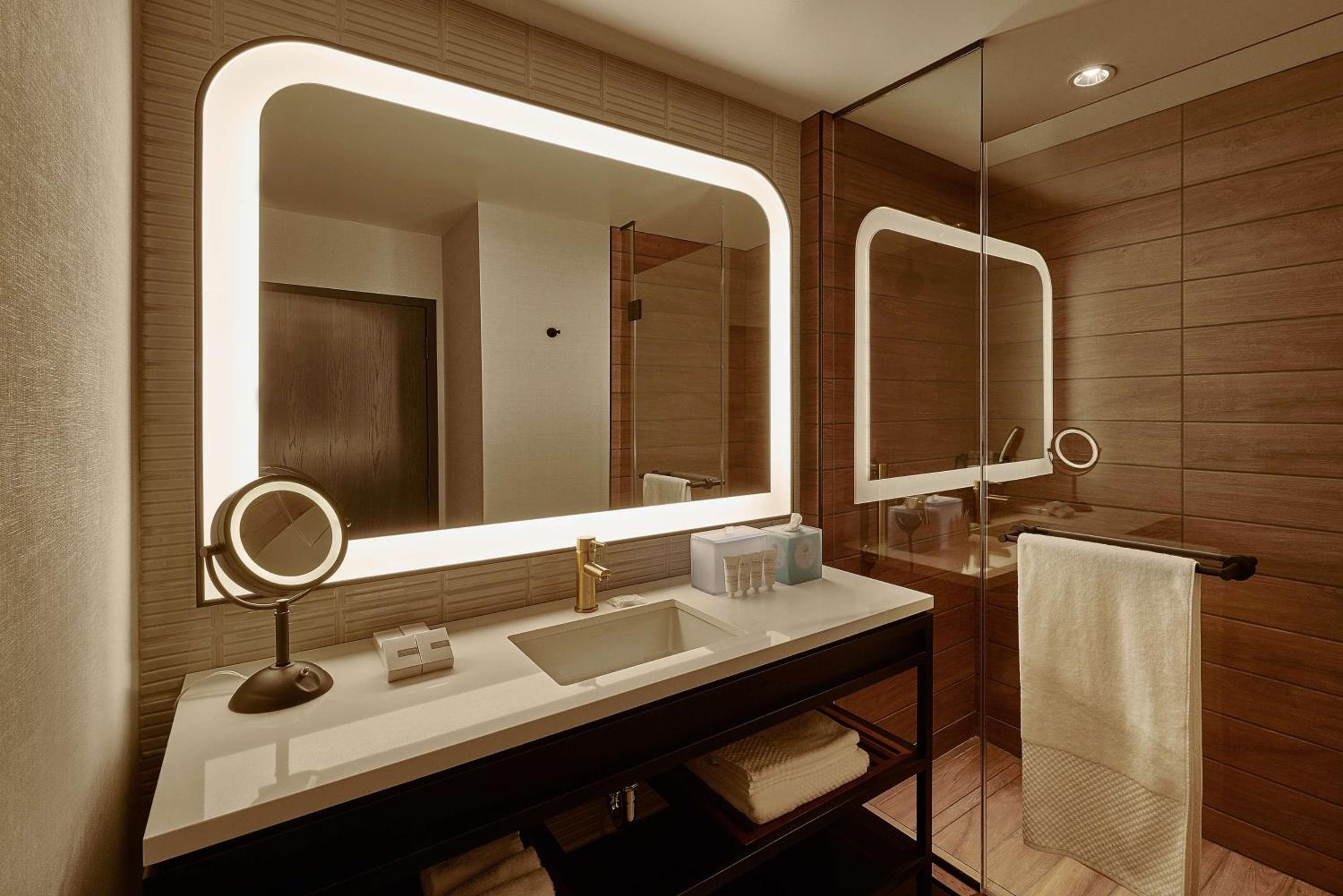 Sable At Navy Pier Chicago, Curio Collection By Hilton