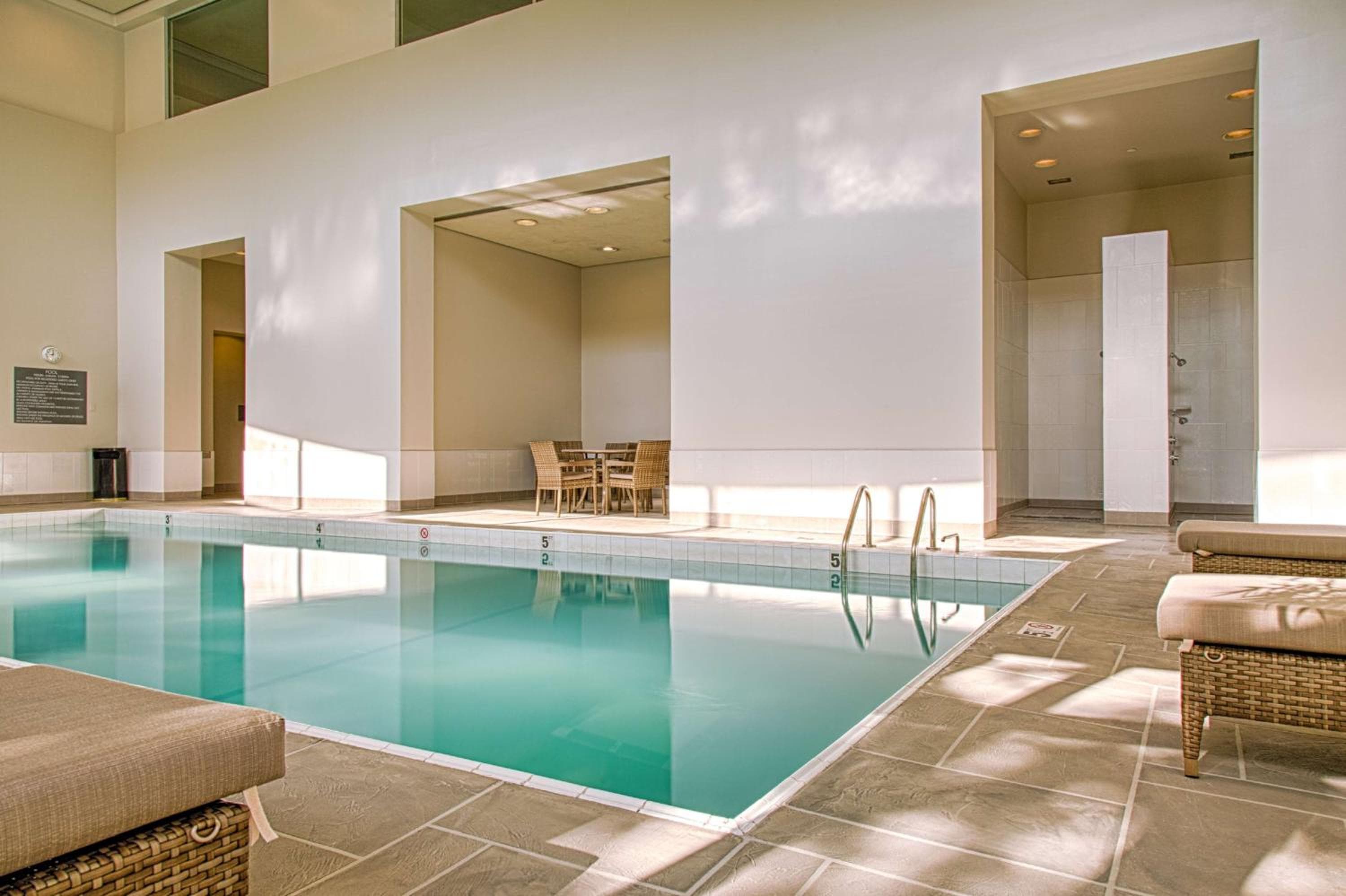 Embassy Suites by Hilton Chicago O'Hare Rosemont