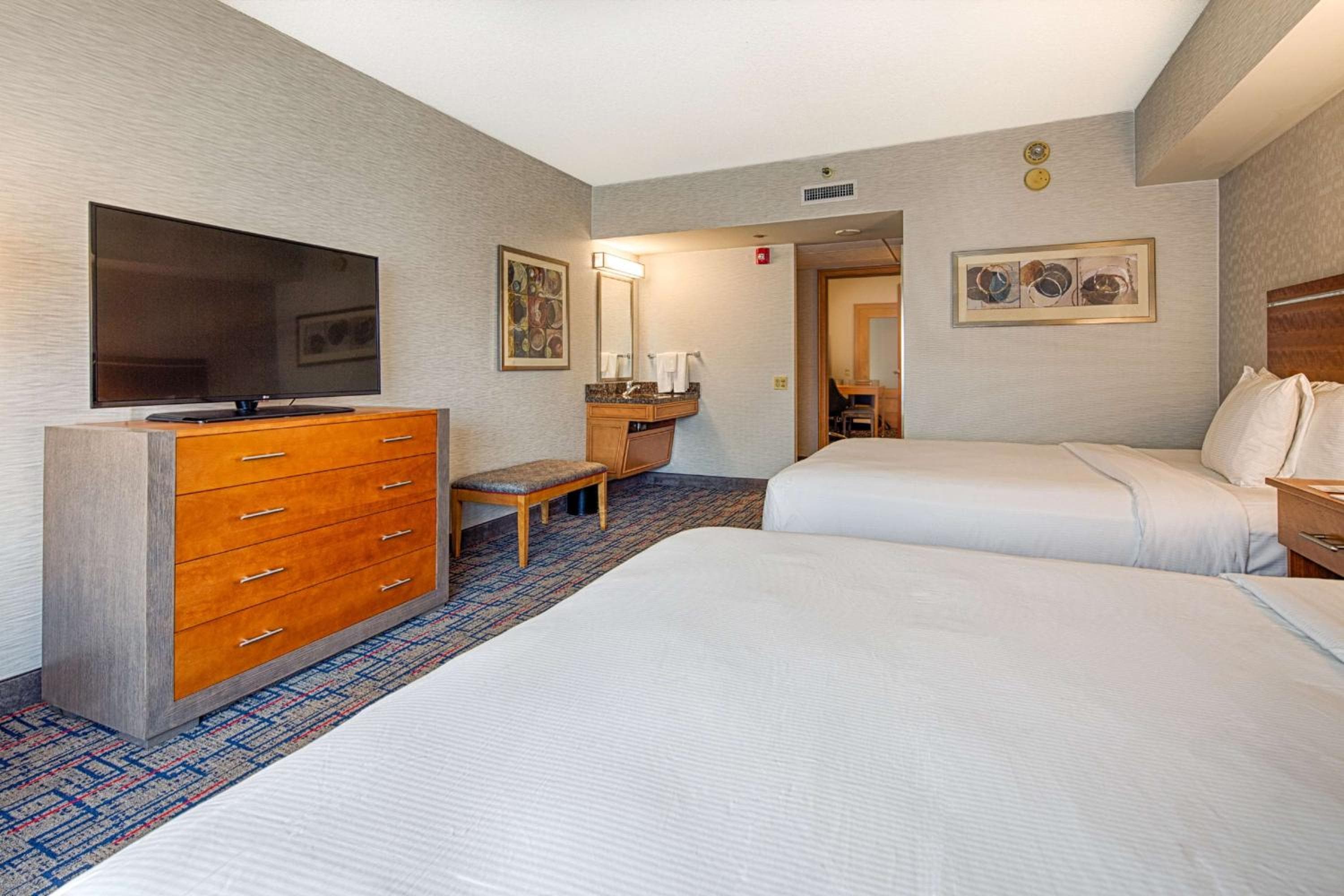 Embassy Suites by Hilton Chicago O'Hare Rosemont