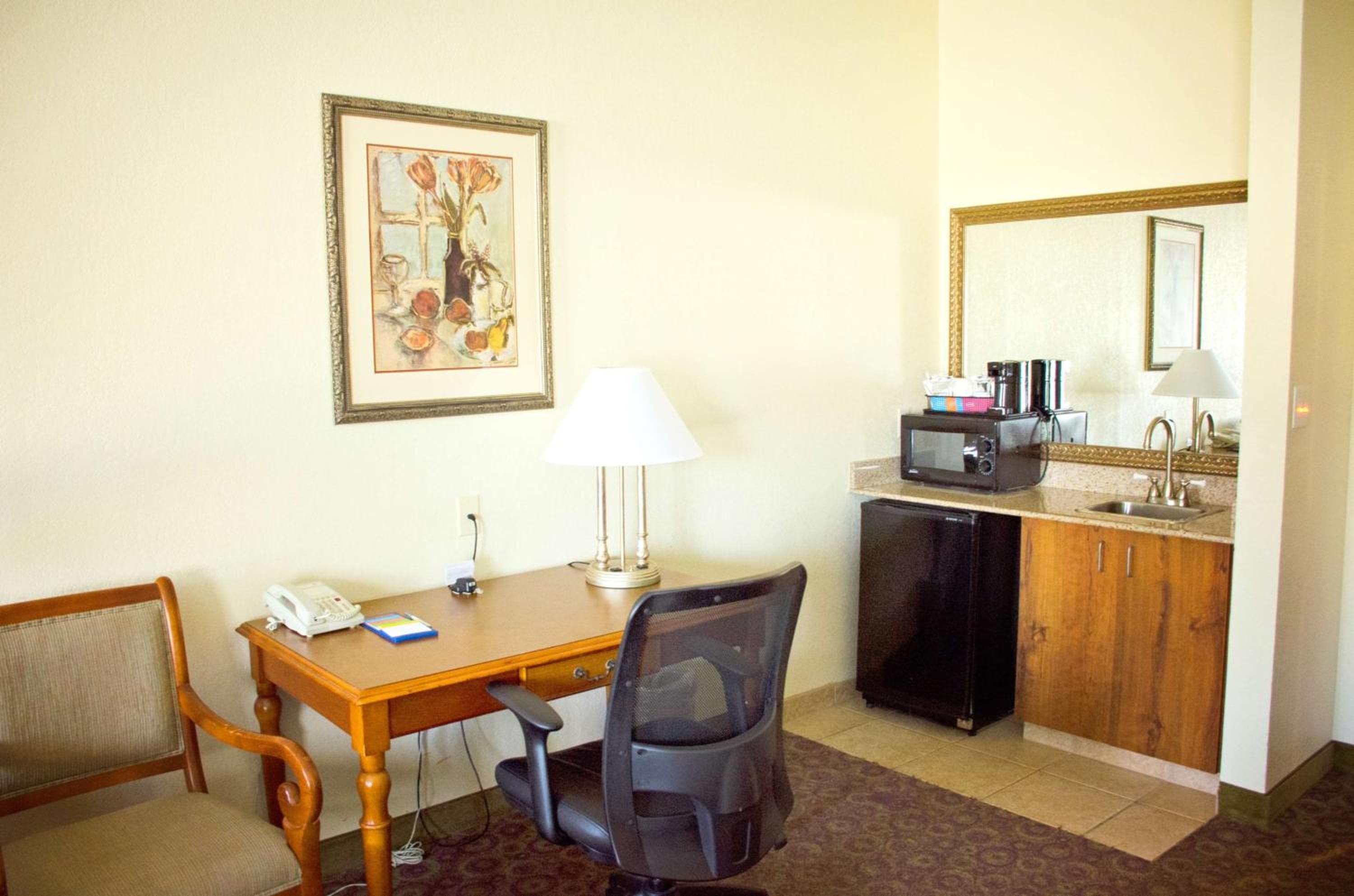 Hampton Inn & Suites College Station