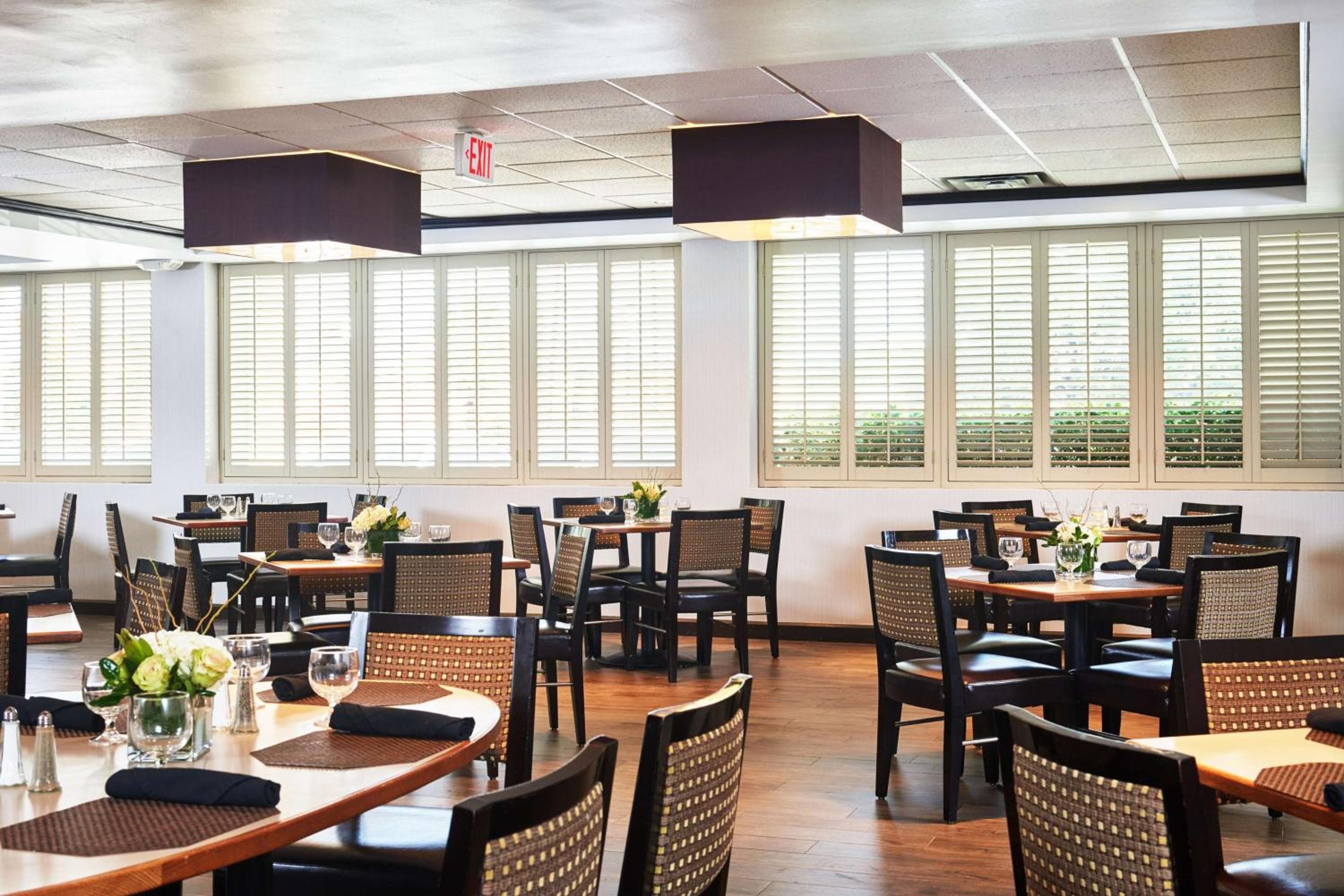 DoubleTree by Hilton Dallas Market Center