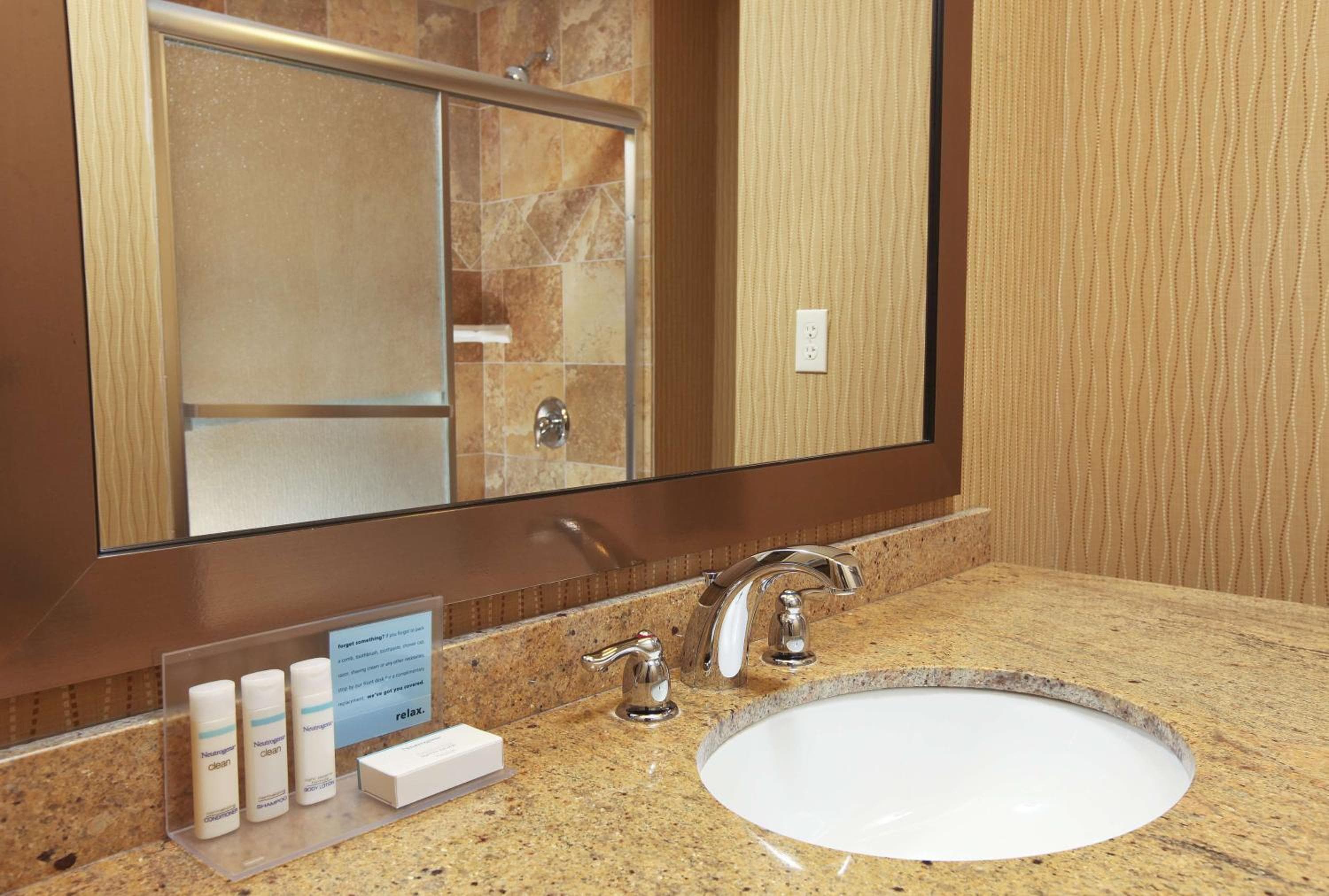 Hampton Inn & Suites Fargo Medical Center