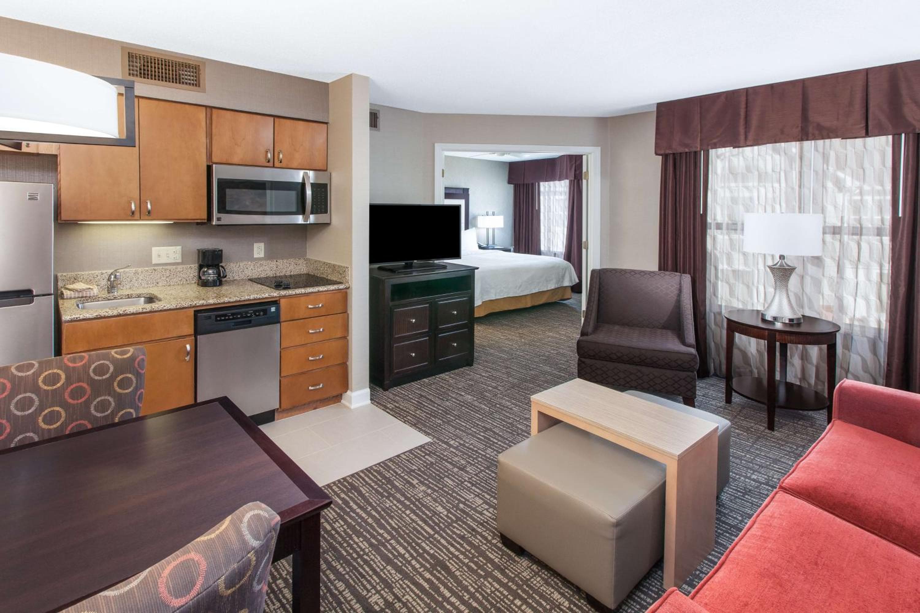 Homewood Suites by Hilton Indianapolis At The Crossing