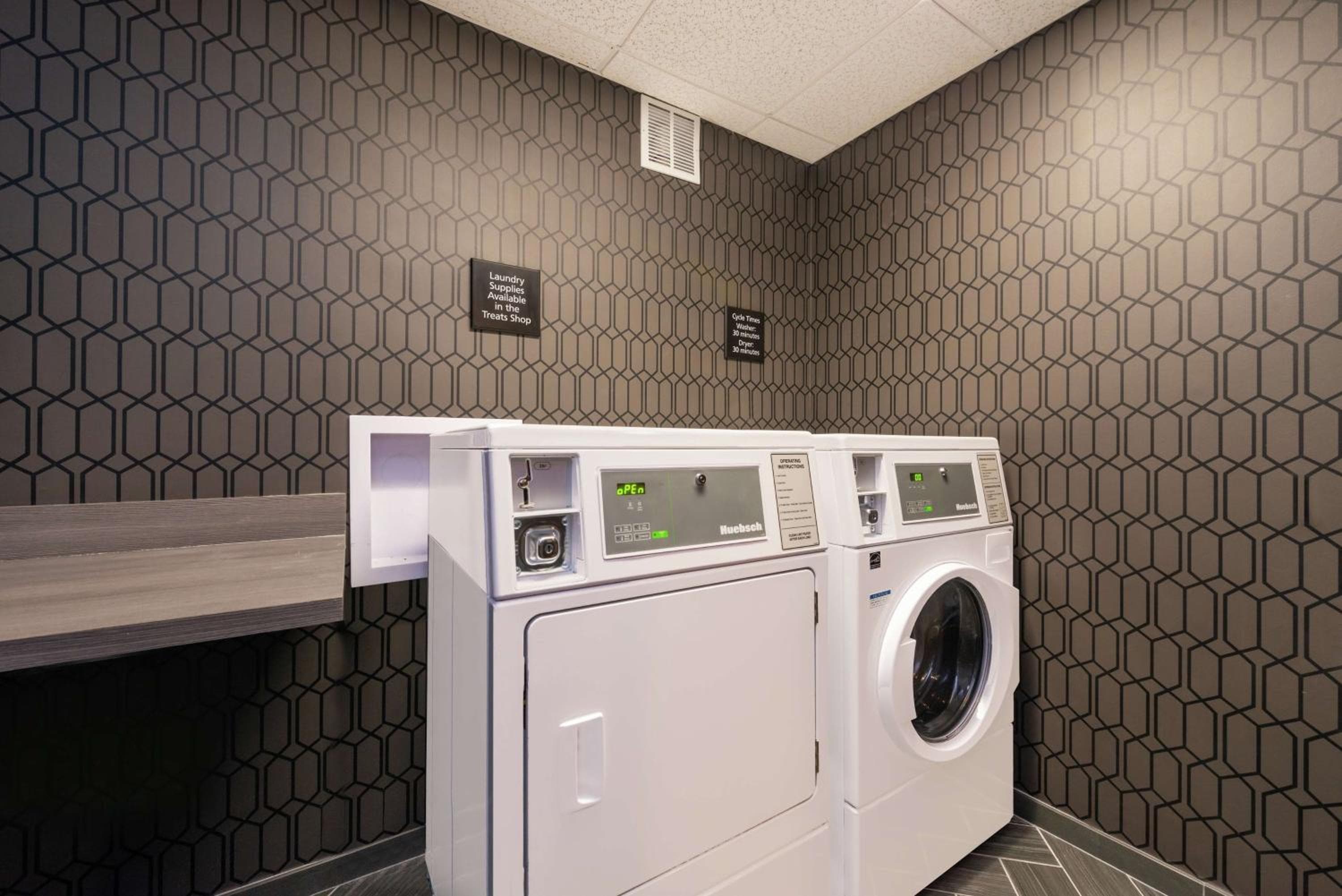 Hampton Inn & Suites Winston-Salem Downtown