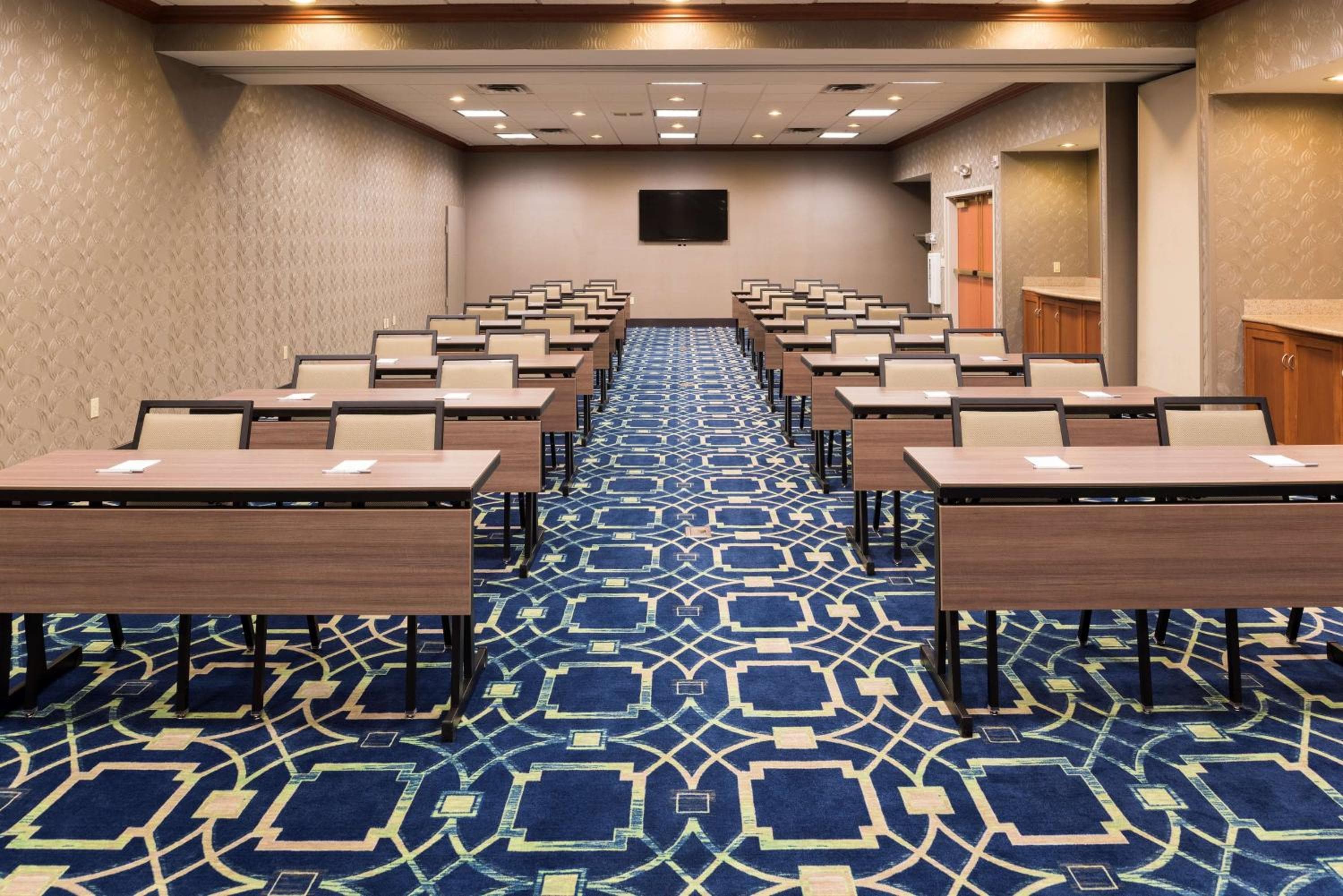Hampton Inn & Suites East Lansing