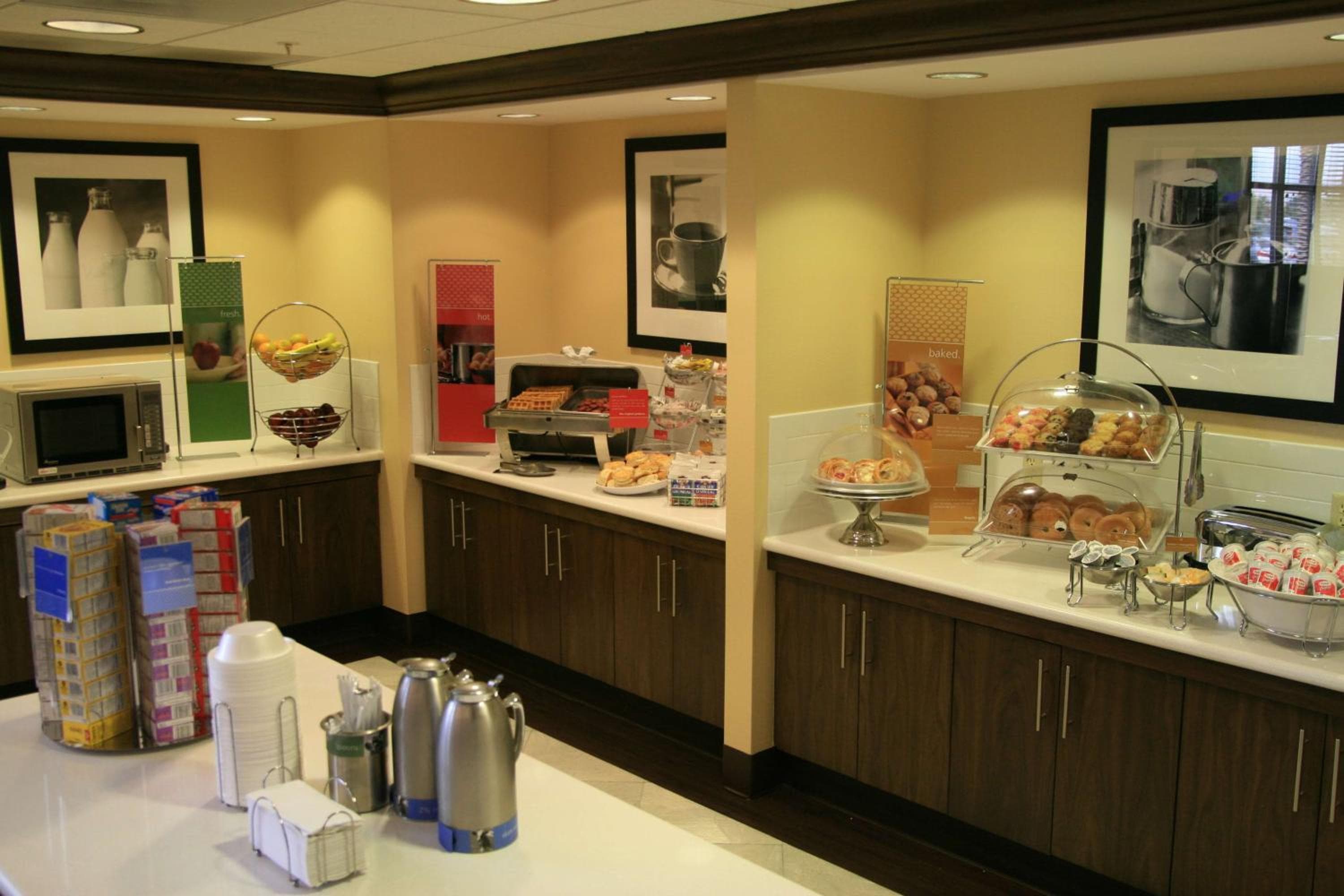 Hampton Inn & Suites Las Vegas-Red Rock/Summerlin