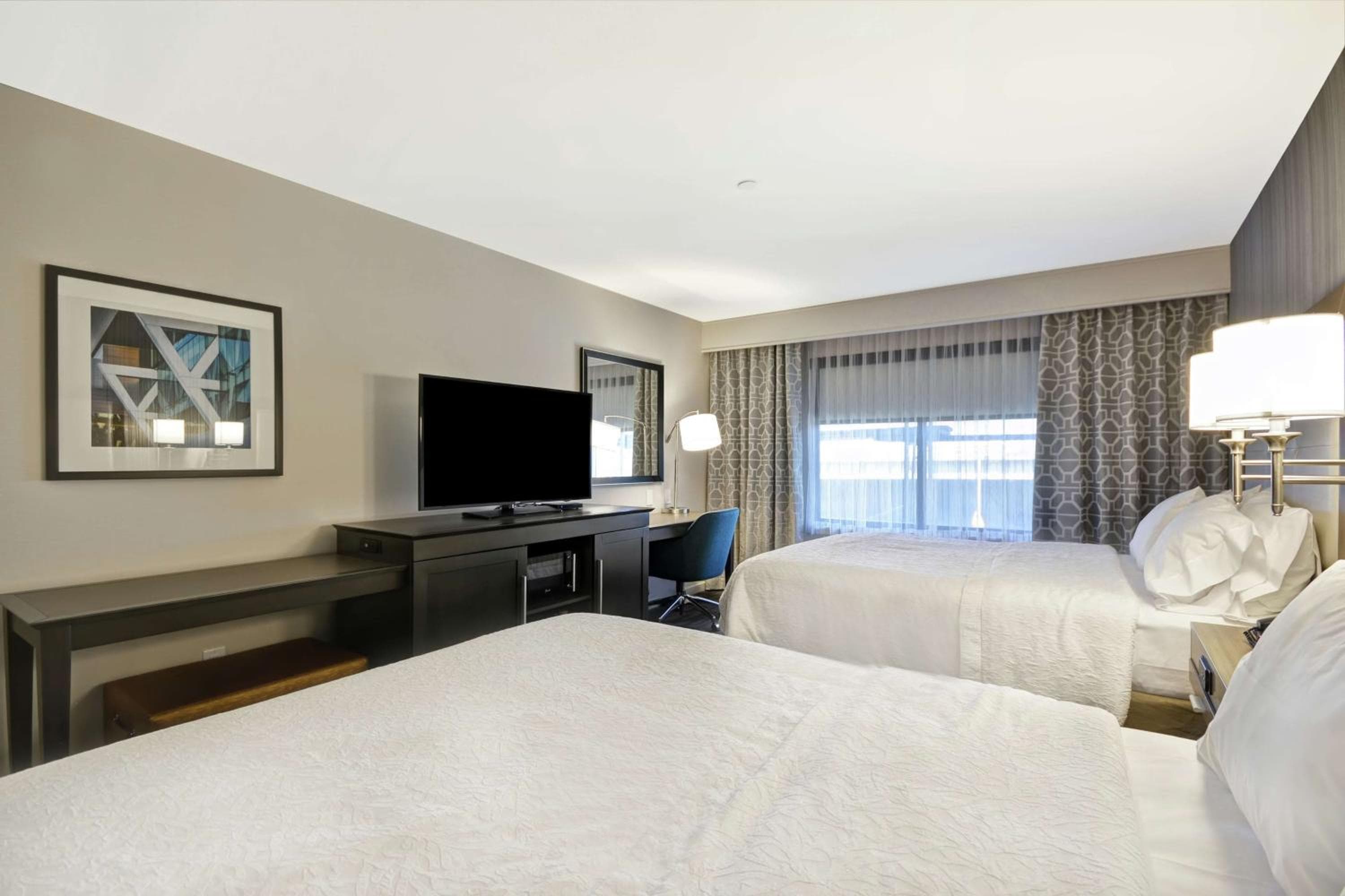 Hampton Inn & Suites Los Angeles Burbank Airport
