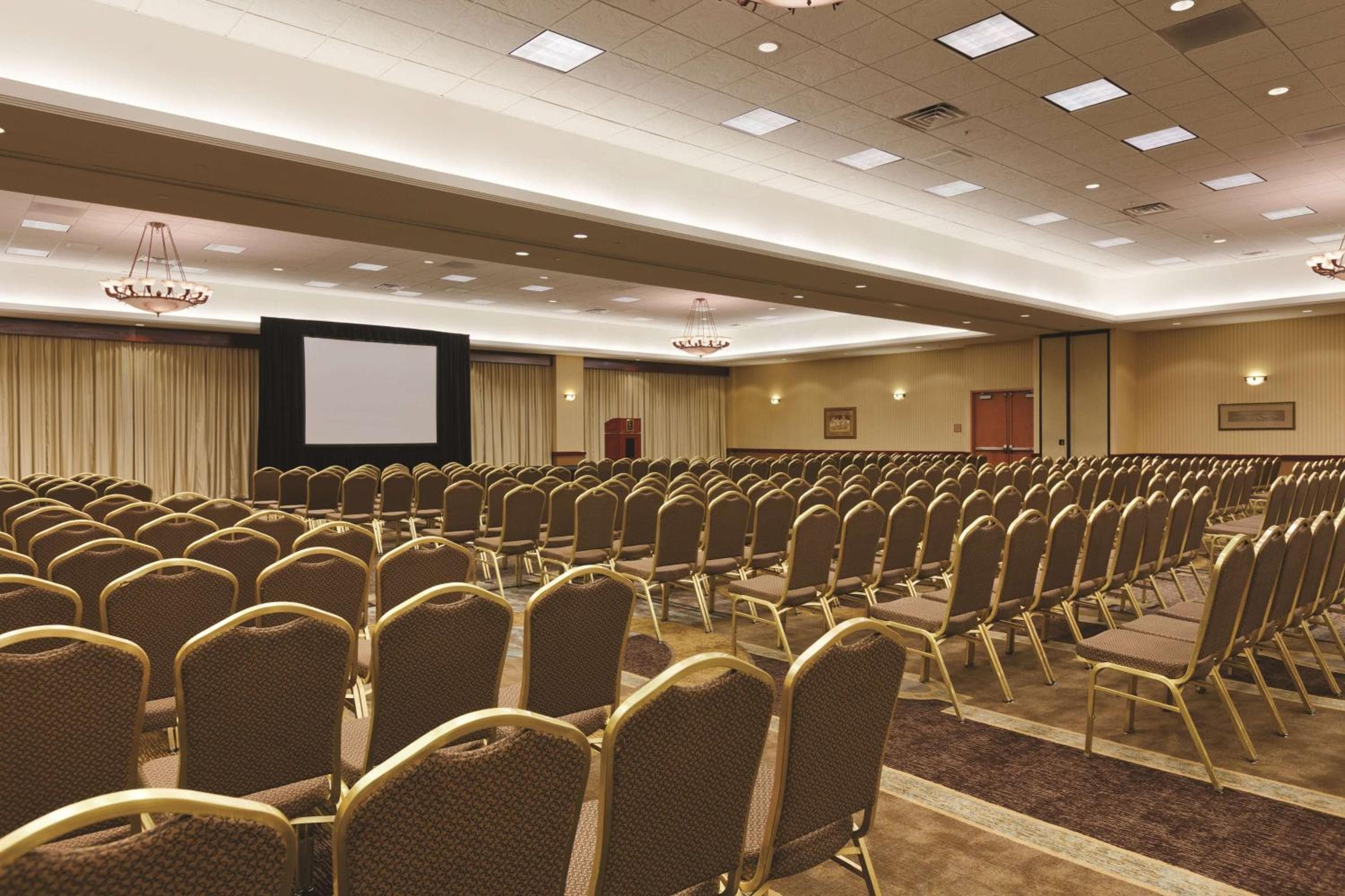 Embassy Suites by Hilton Anaheim South