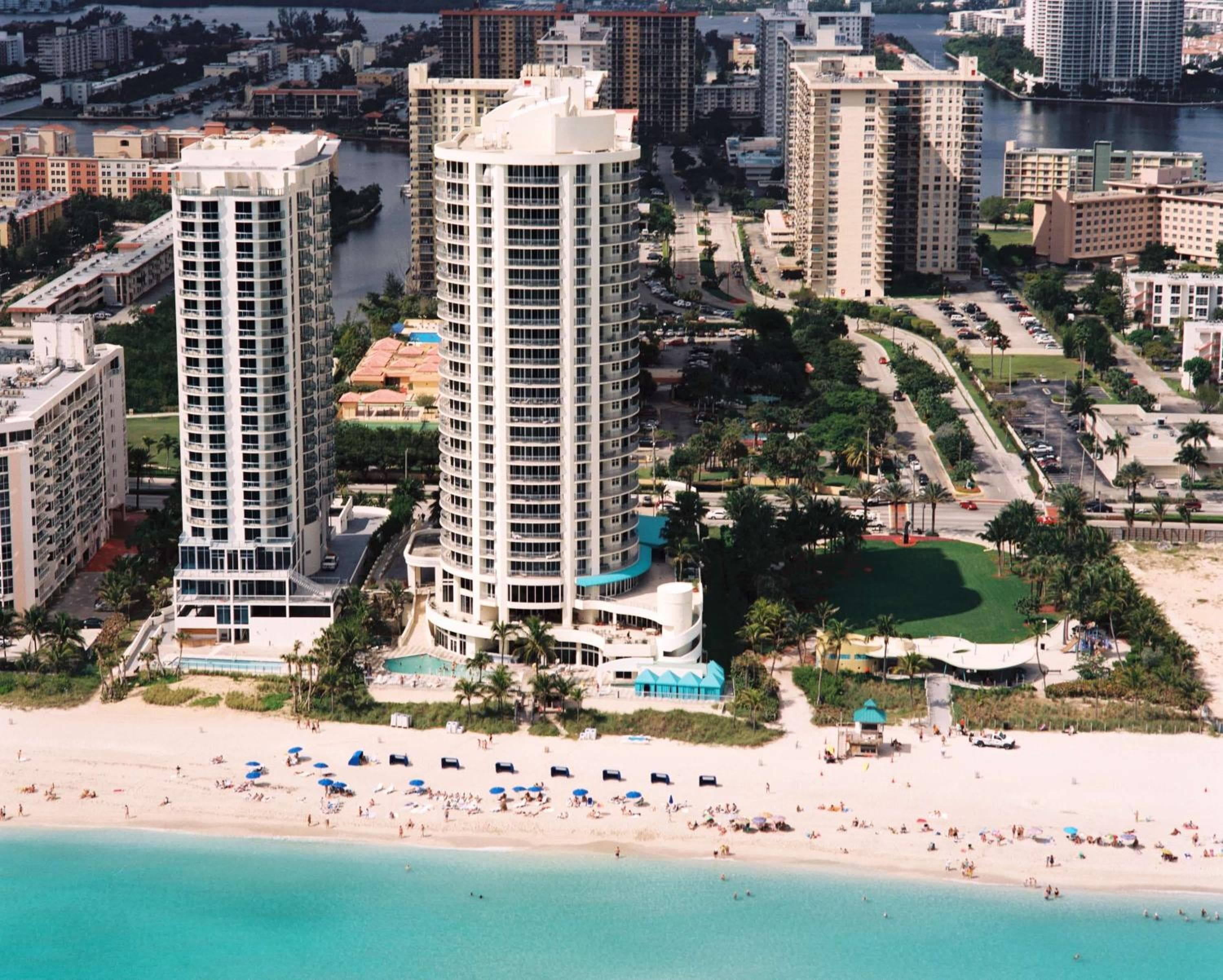 DoubleTree by Hilton Ocean Point Resort - North Miami Beach