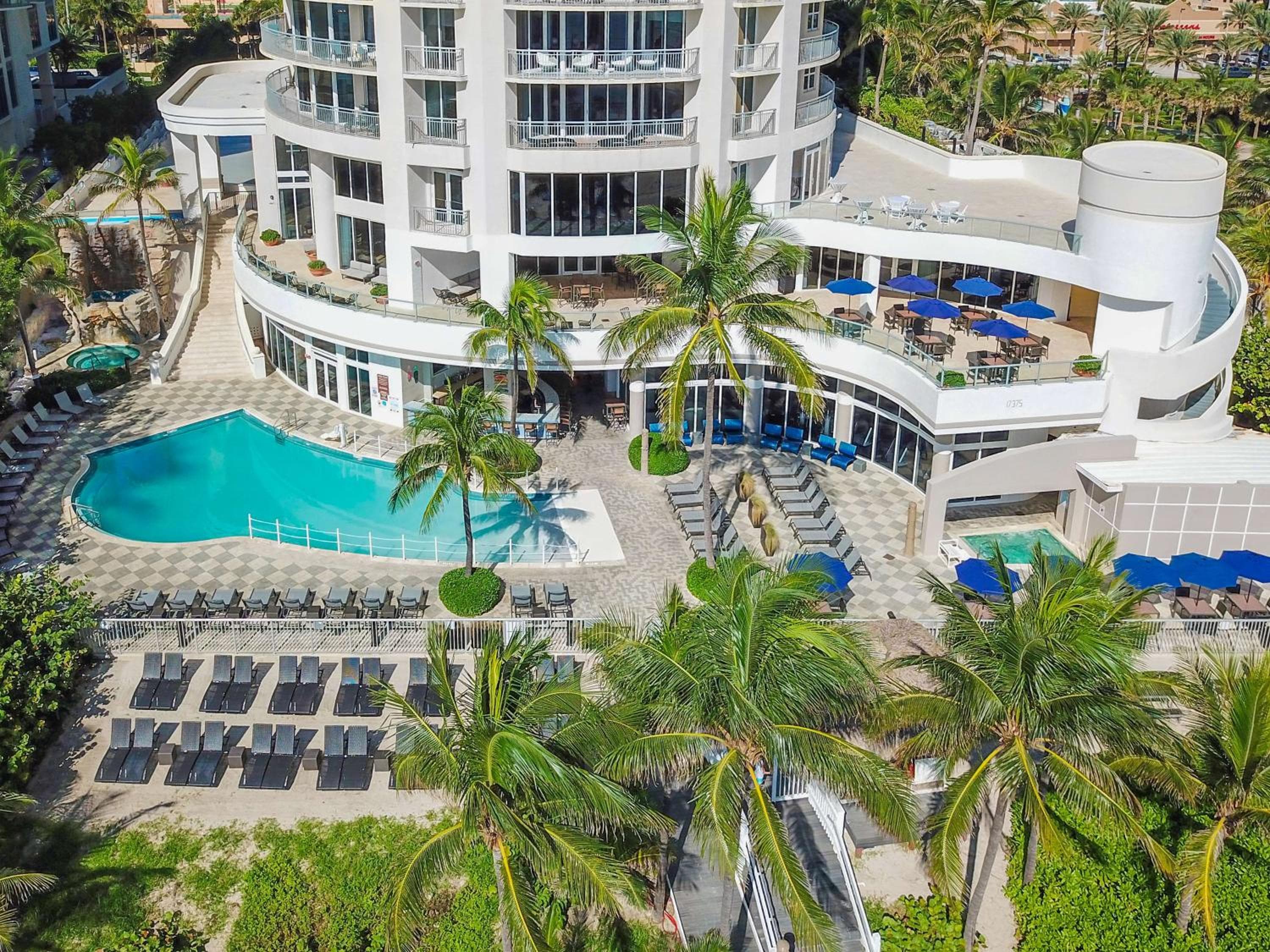 DoubleTree by Hilton Ocean Point Resort - North Miami Beach