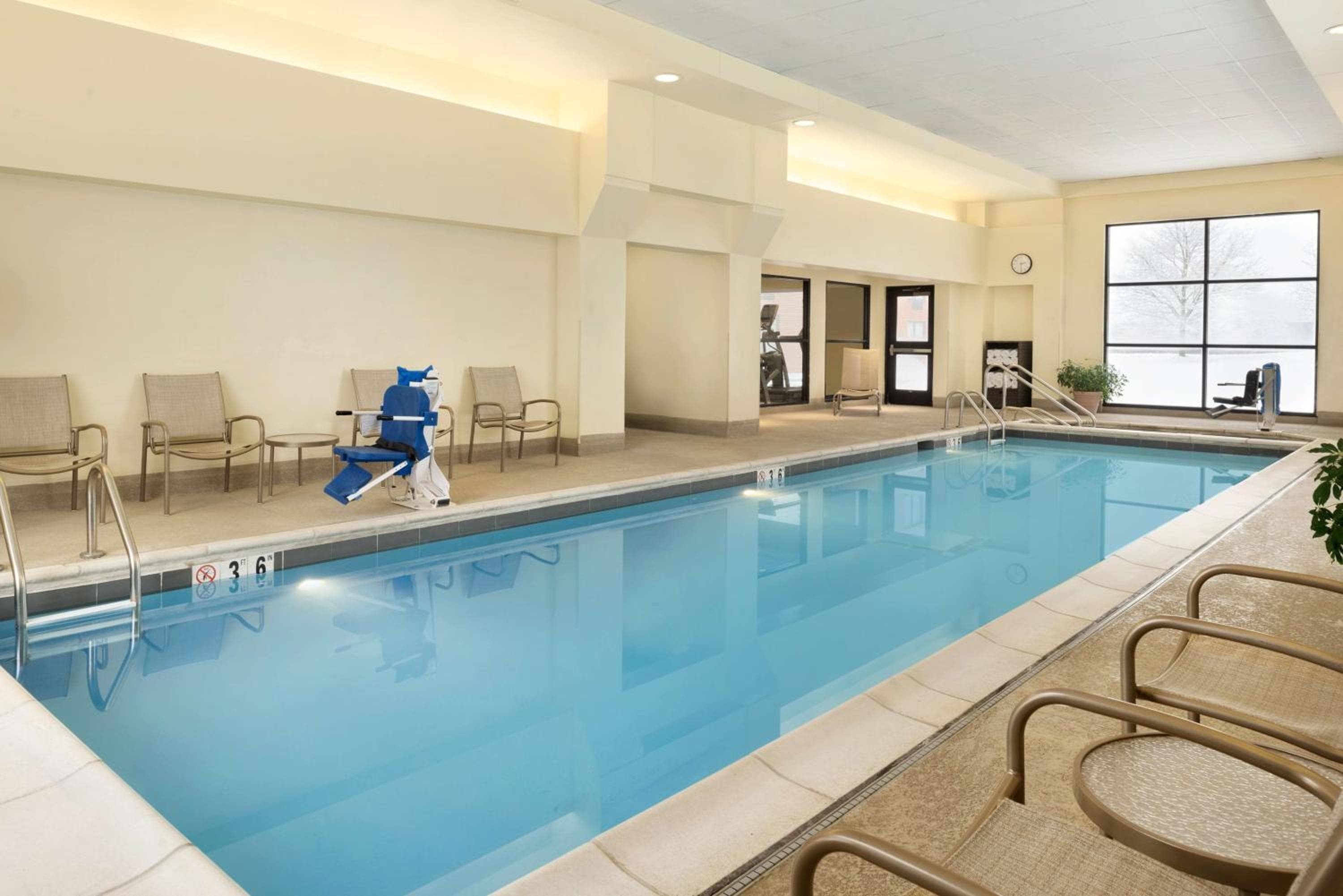 DoubleTree by Hilton Milwaukee/Brookfield