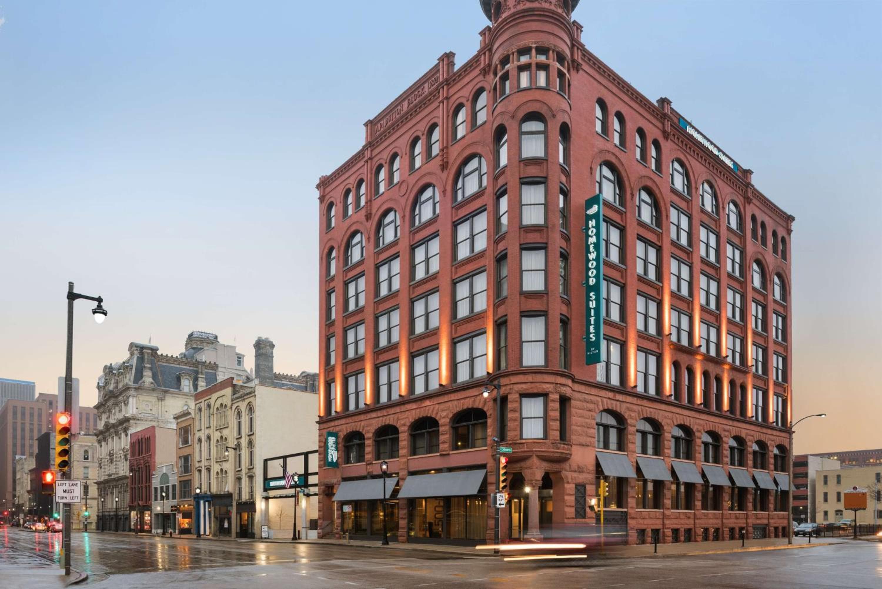 Homewood Suites By Hilton Milwaukee Downtown