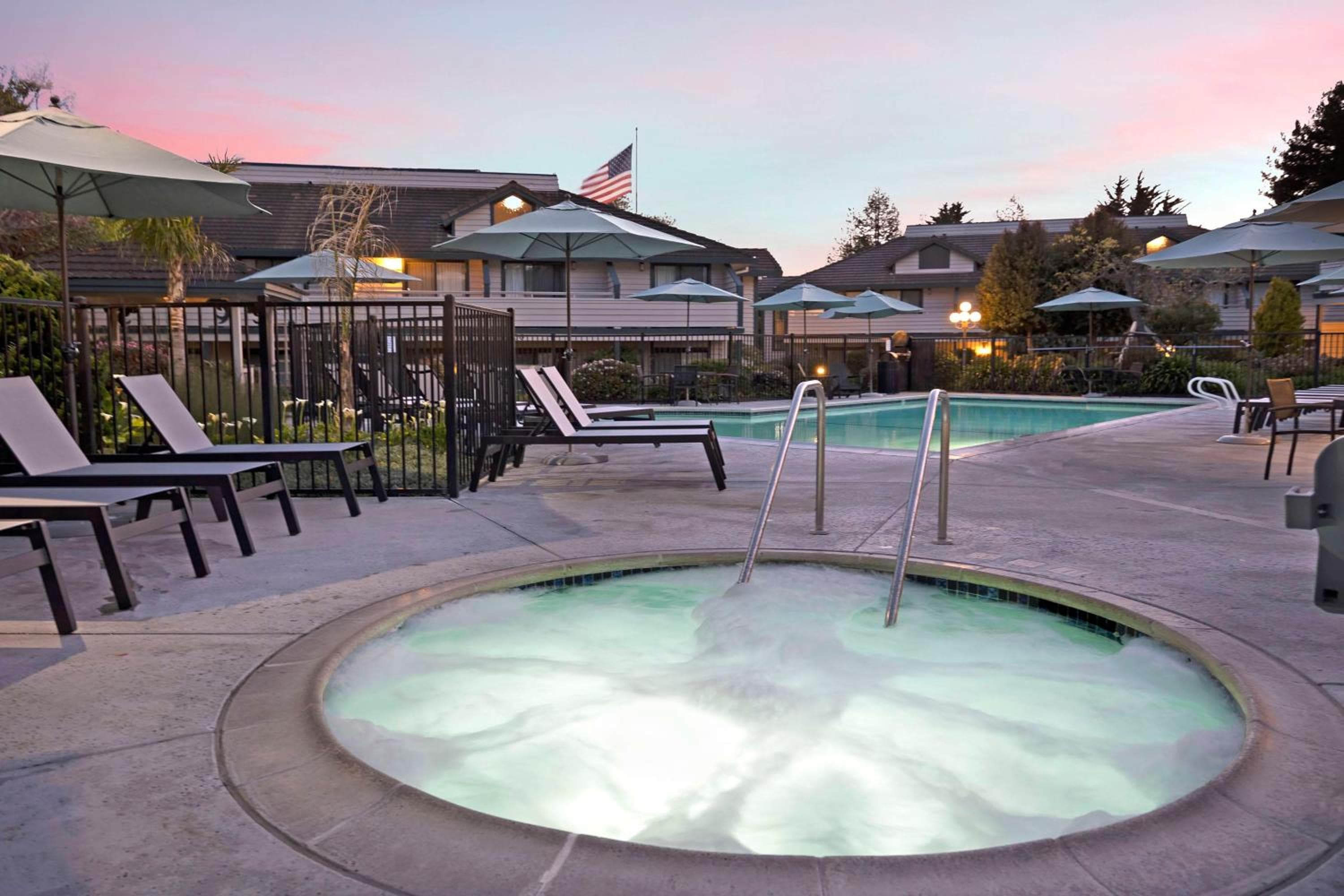 Seacliff Inn Aptos, Tapestry Collection by Hilton