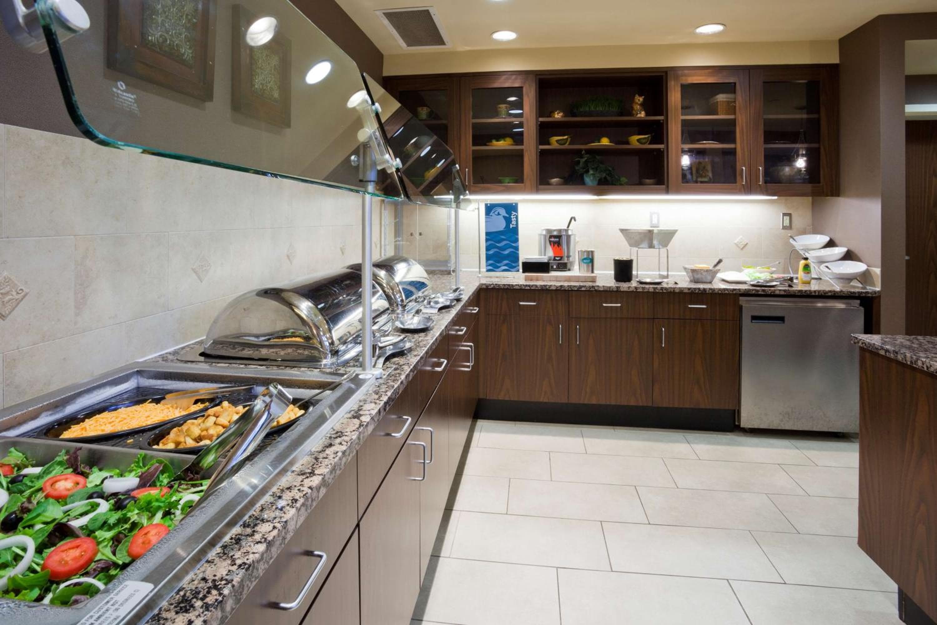 Homewood Suites by Hilton Minneapolis - Saint Louis Park at West End