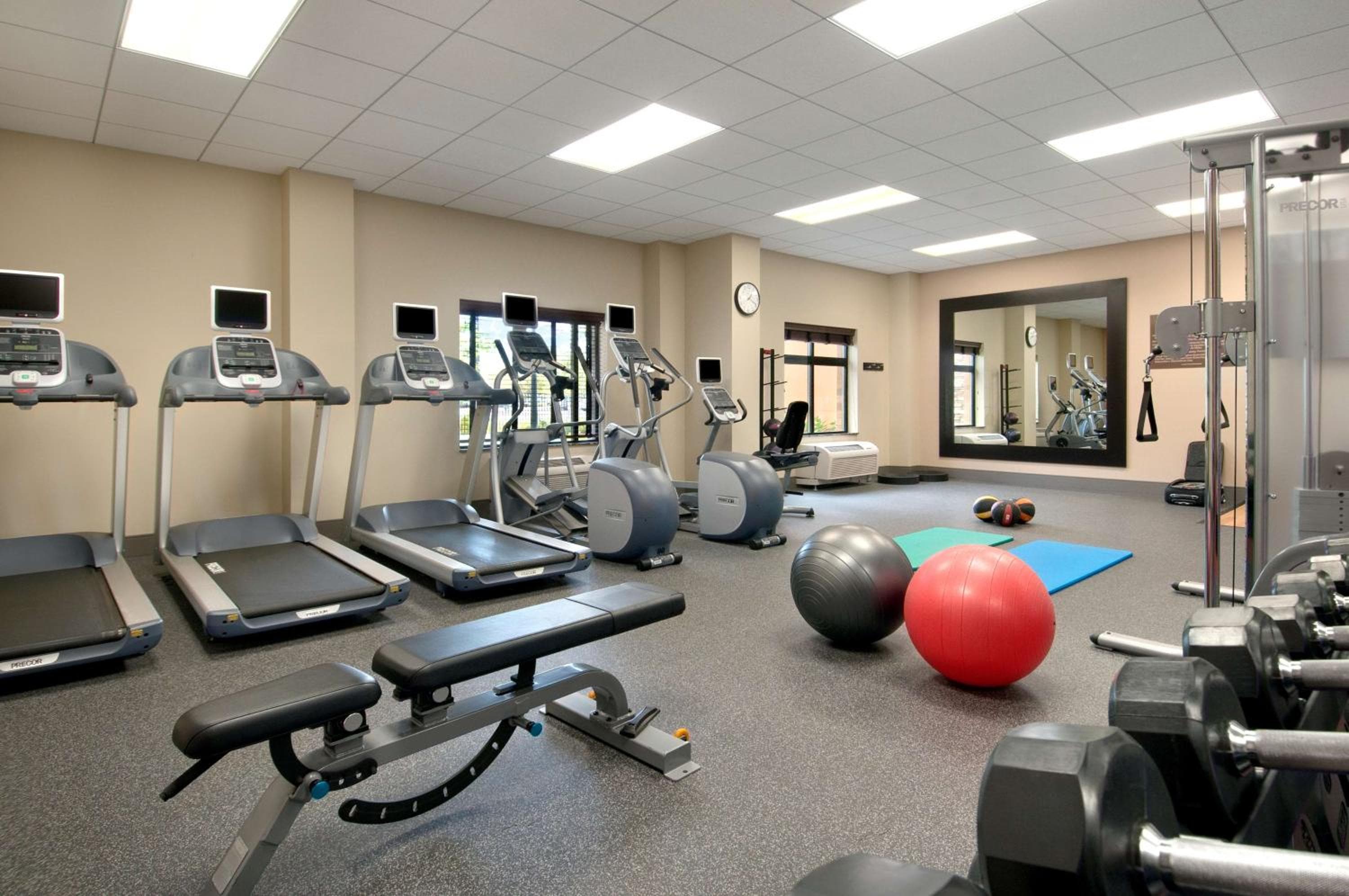 Homewood Suites by Hilton Minneapolis - Saint Louis Park at West End