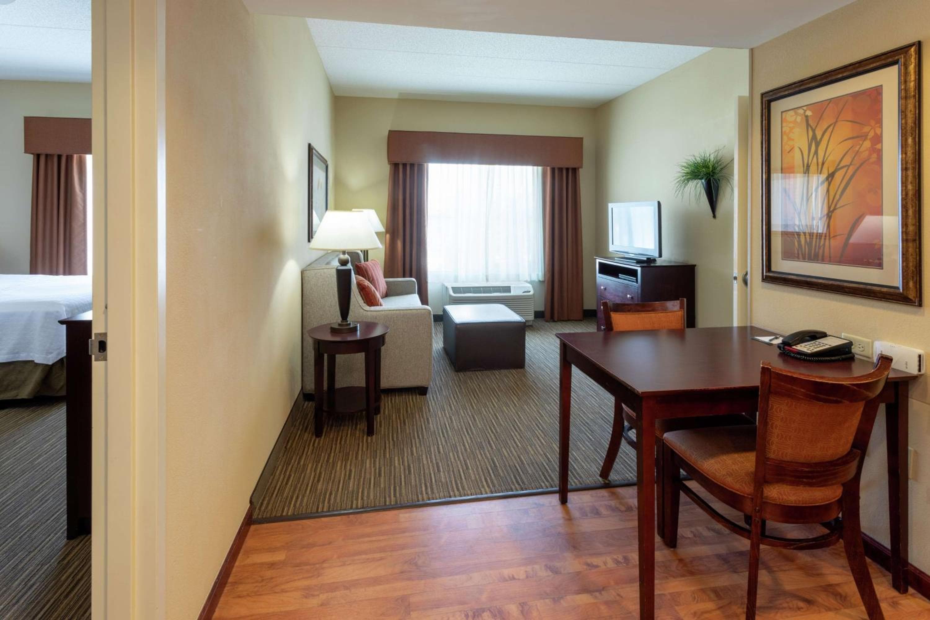 Homewood Suites by Hilton Minneapolis - Saint Louis Park at West End