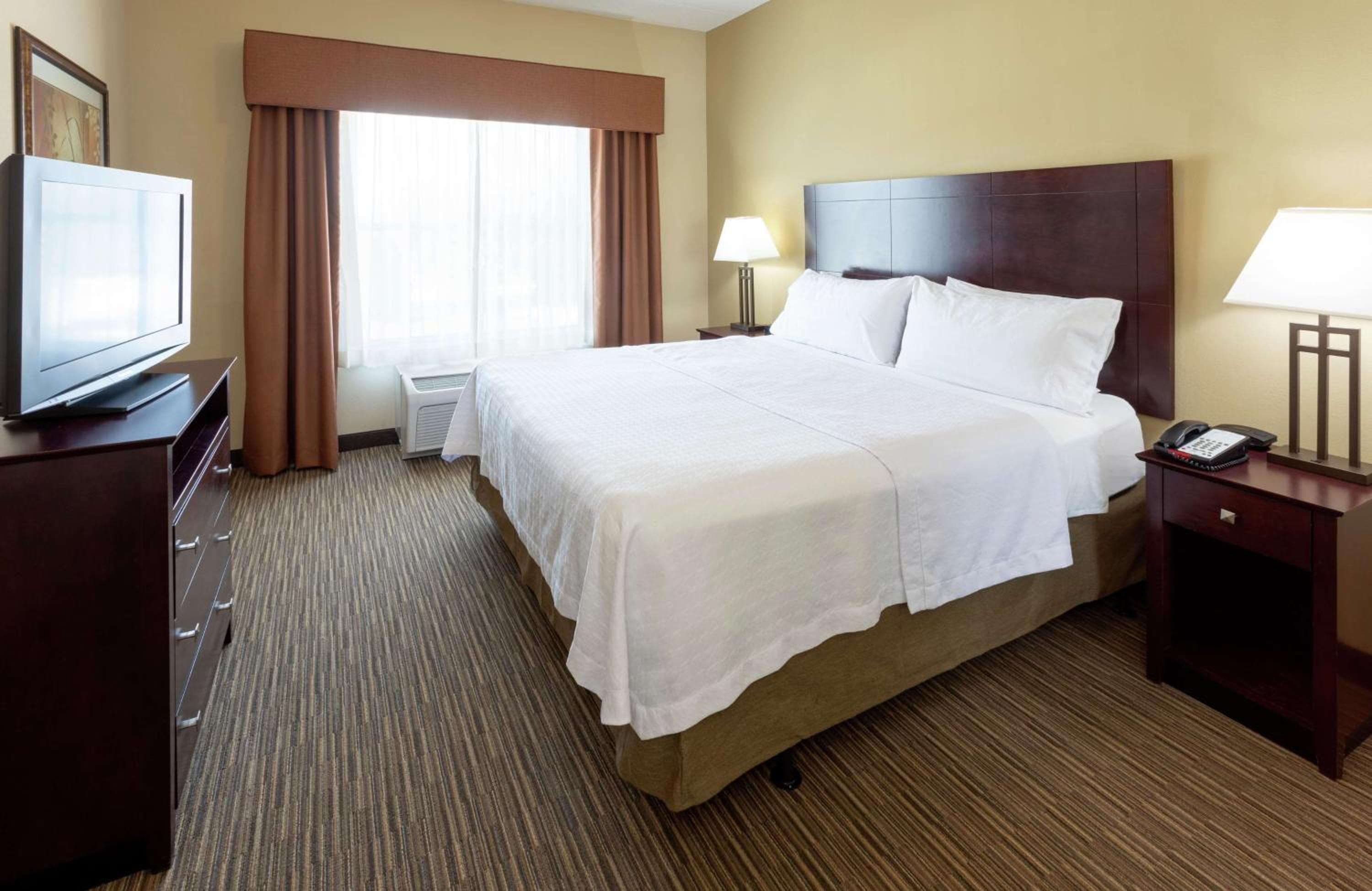 Homewood Suites by Hilton Minneapolis - Saint Louis Park at West End